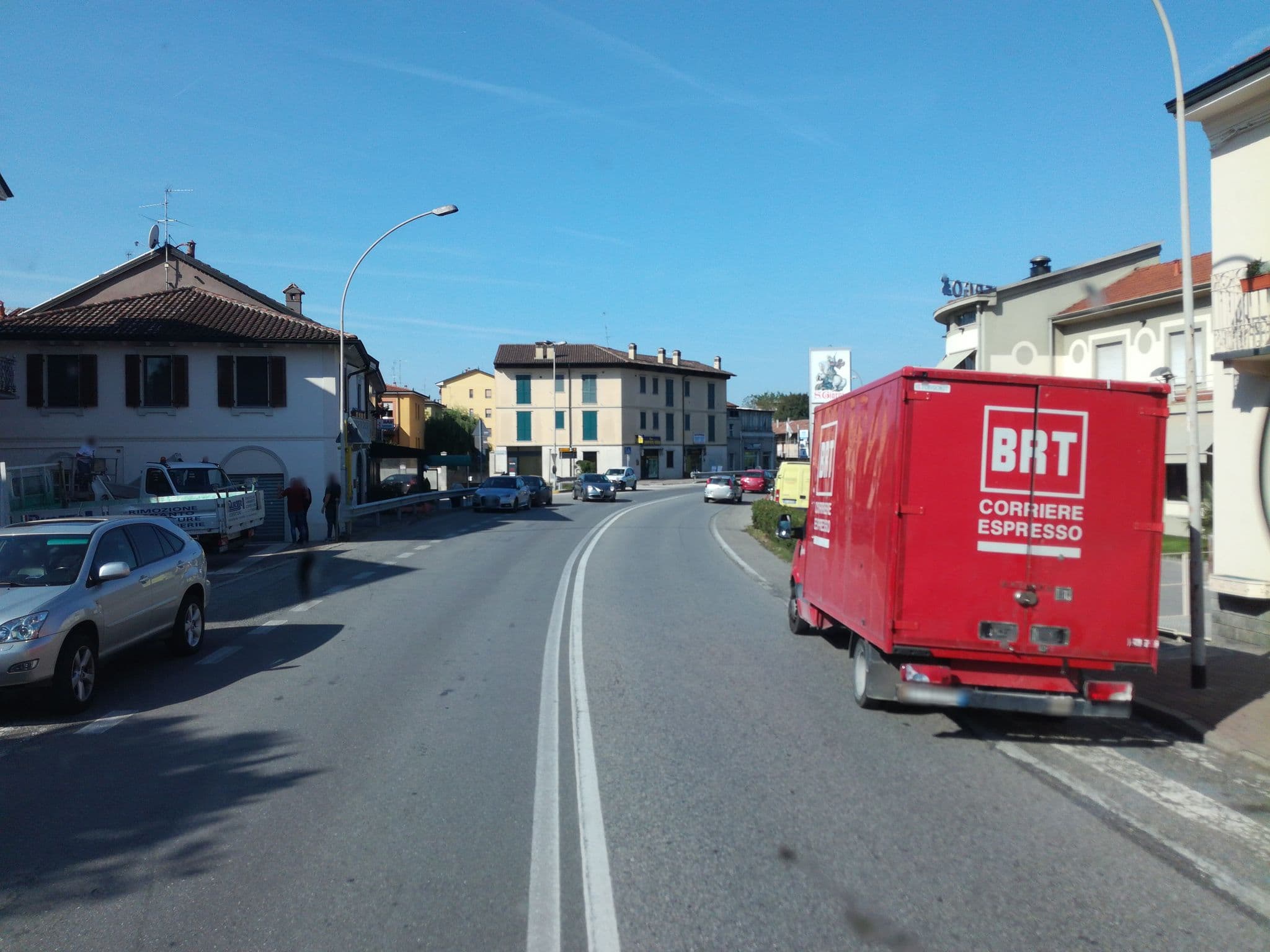 Street view near Hotel San Giorgio, Tavazzano — © klimakas (CC BY-SA · Mapillary)