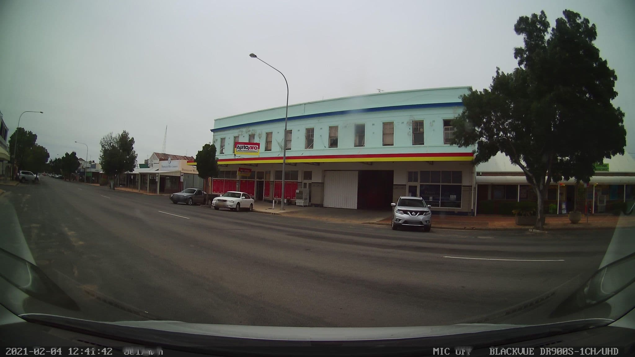 Street view near Bidgee Motor Inn, Hay — © bob3bob3 (CC BY-SA · Mapillary)