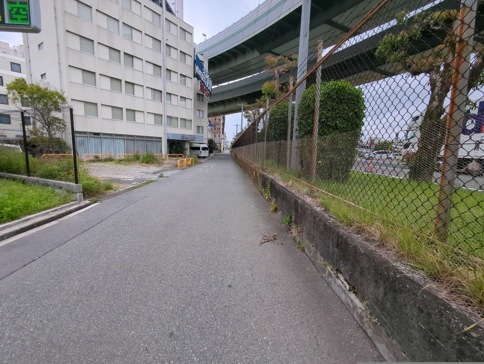 Street view near ホテルA.P大阪空港前 (Hotel A.P), Toyonaka — © osapon (CC BY-SA · Mapillary)