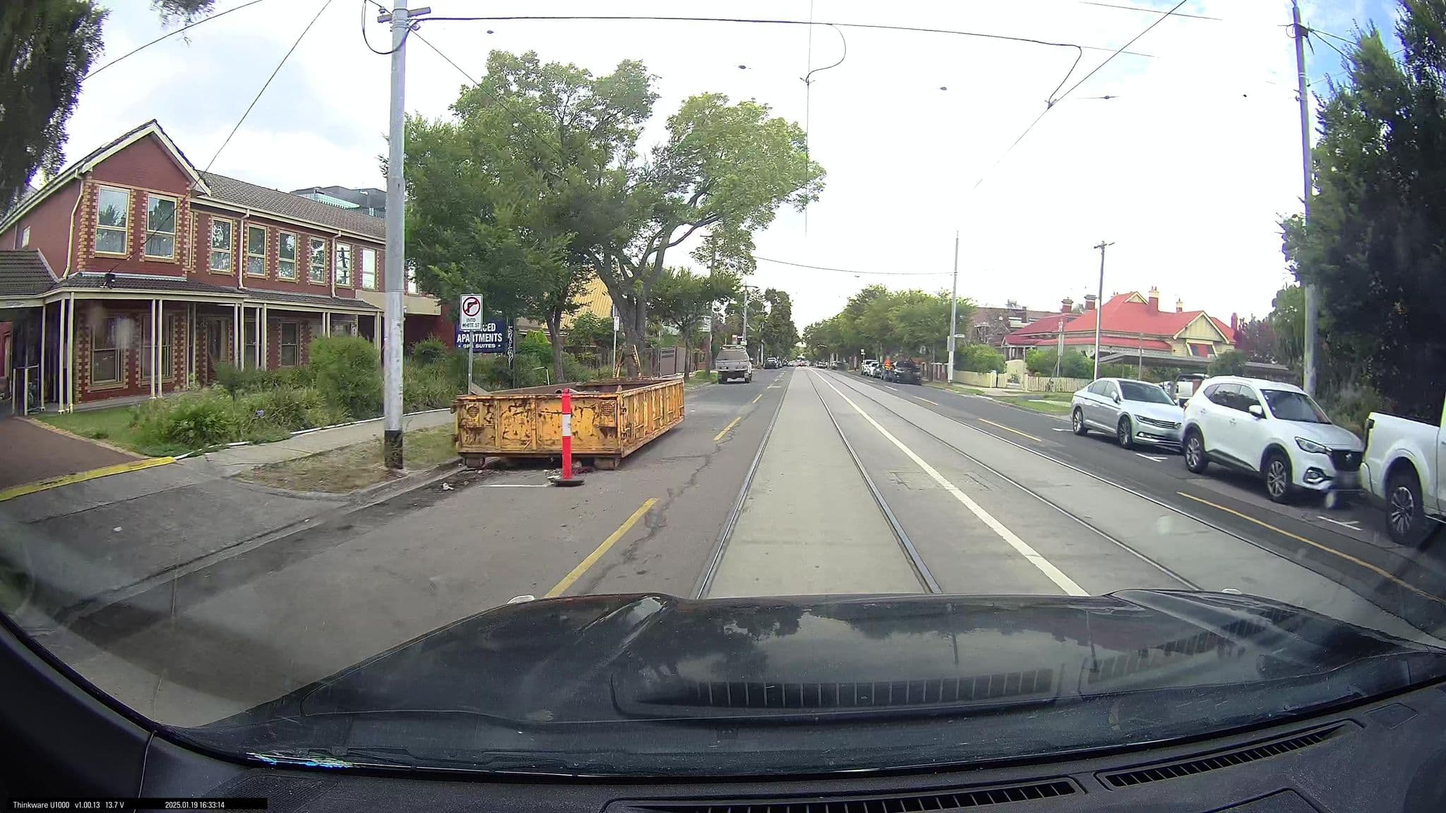 Street view near Footscray Motor Inn, Footscray — © maxim752 (CC BY-SA · Mapillary)