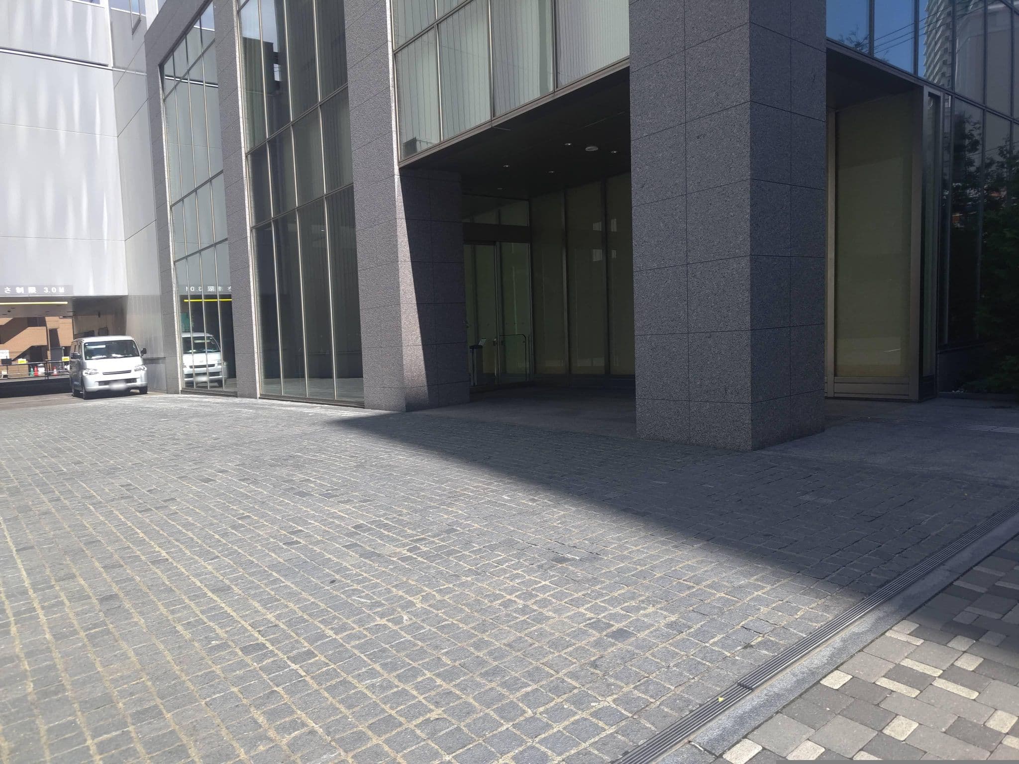 Street view near ホテルJALシティ札幌 中島公園, Sapporo — © komali2 (CC BY-SA · Mapillary)