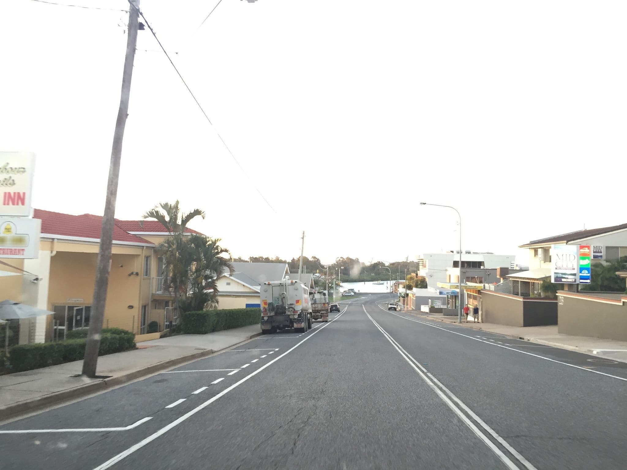 Street view near Harbour Sails, Gladstone Central — © vagrant42 (CC BY-SA · Mapillary)