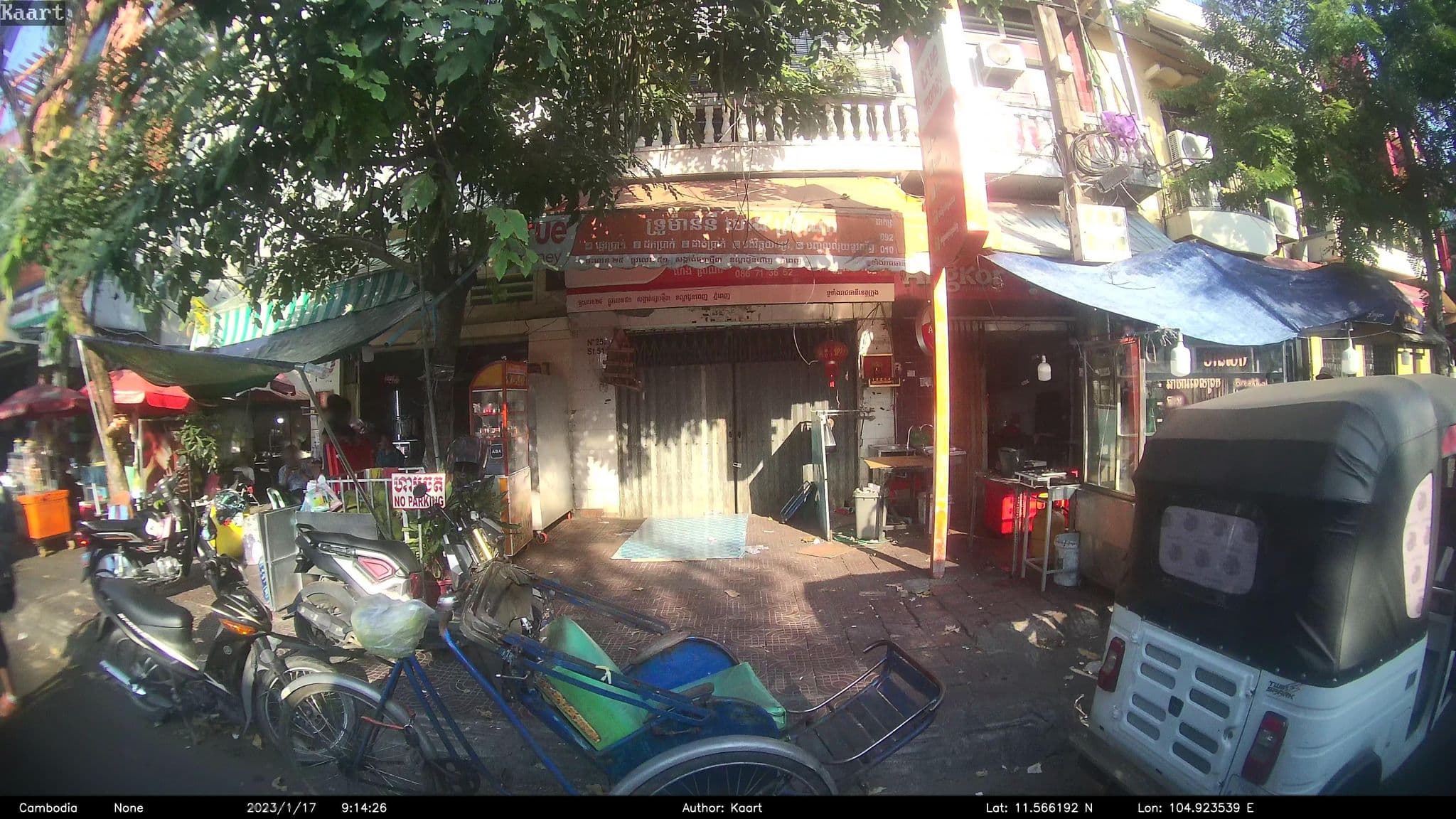 Street view near New Castle, Phnom Penh