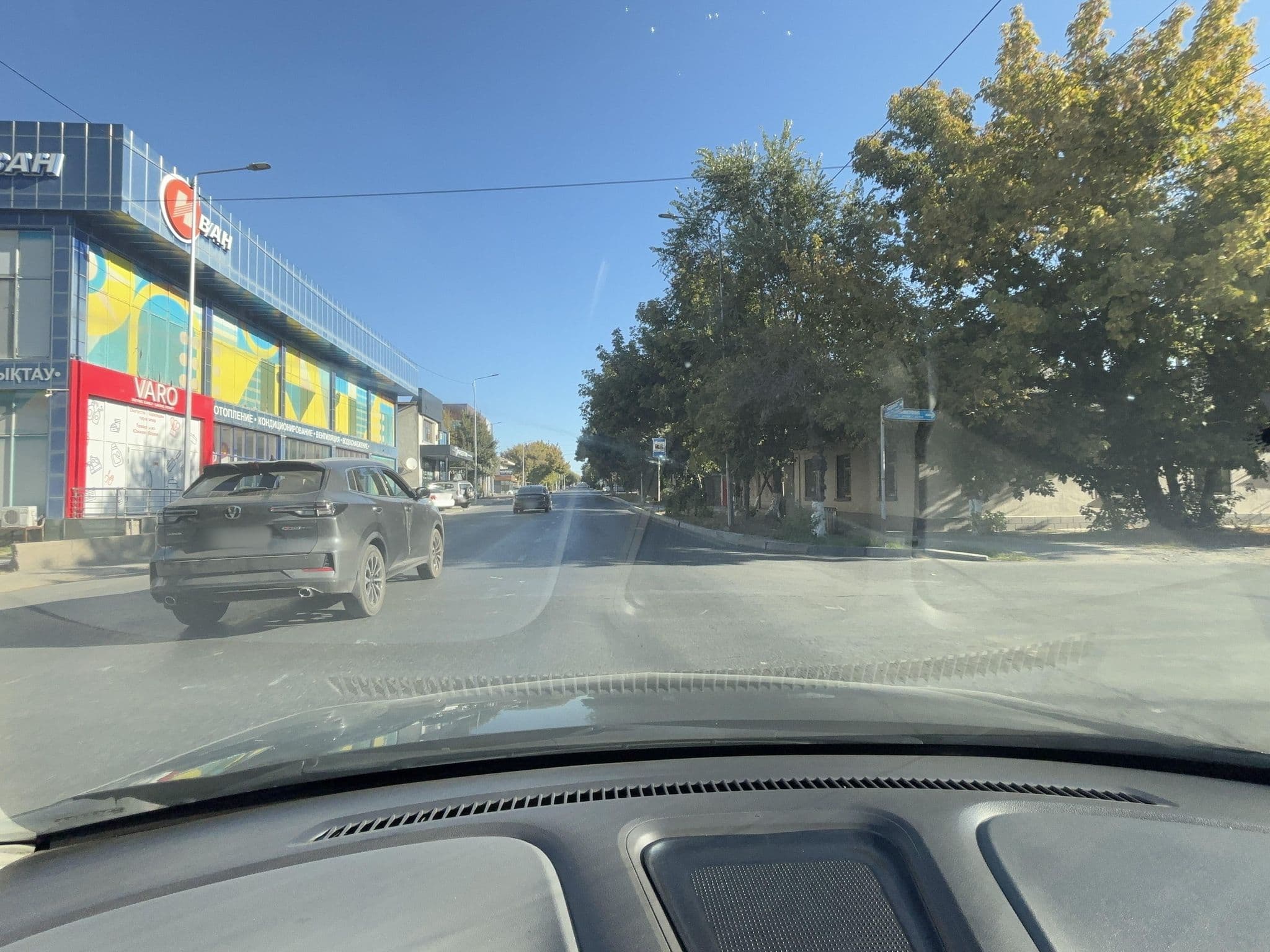 Street view near Iksa, Shymkent — © Daulet-78 (CC BY-SA · Mapillary)