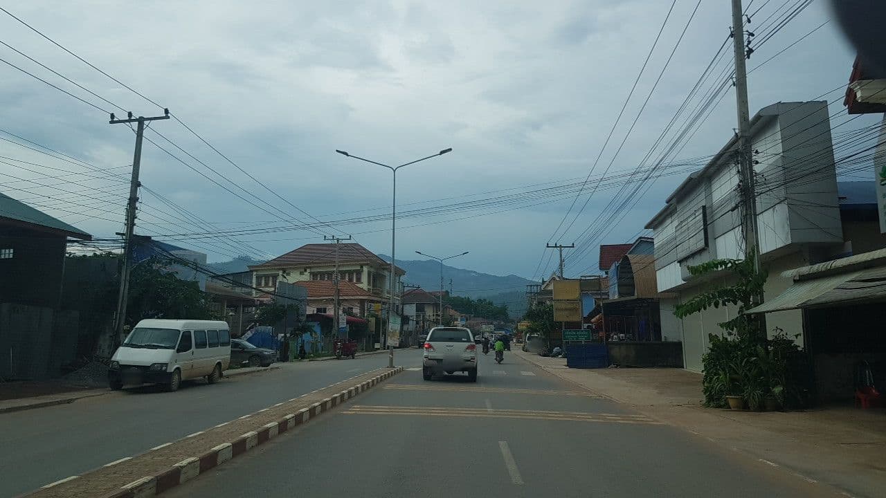 Street view near Phetmany Guesthouse, Muang Xay — © mimivte (CC BY-SA · Mapillary)
