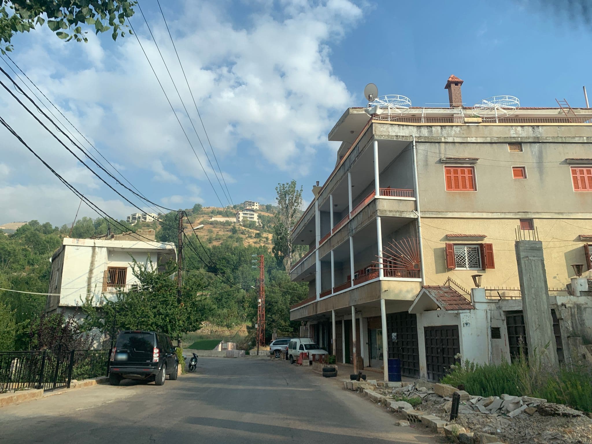 Street view near Root 829, Bsharri — © ziadg (CC BY-SA · Mapillary)