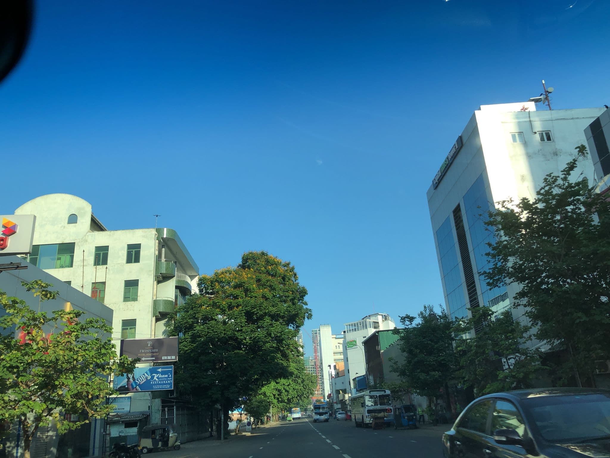 Street view near Zak Rezidence, Colombo — © sadeepa (CC BY-SA · Mapillary)