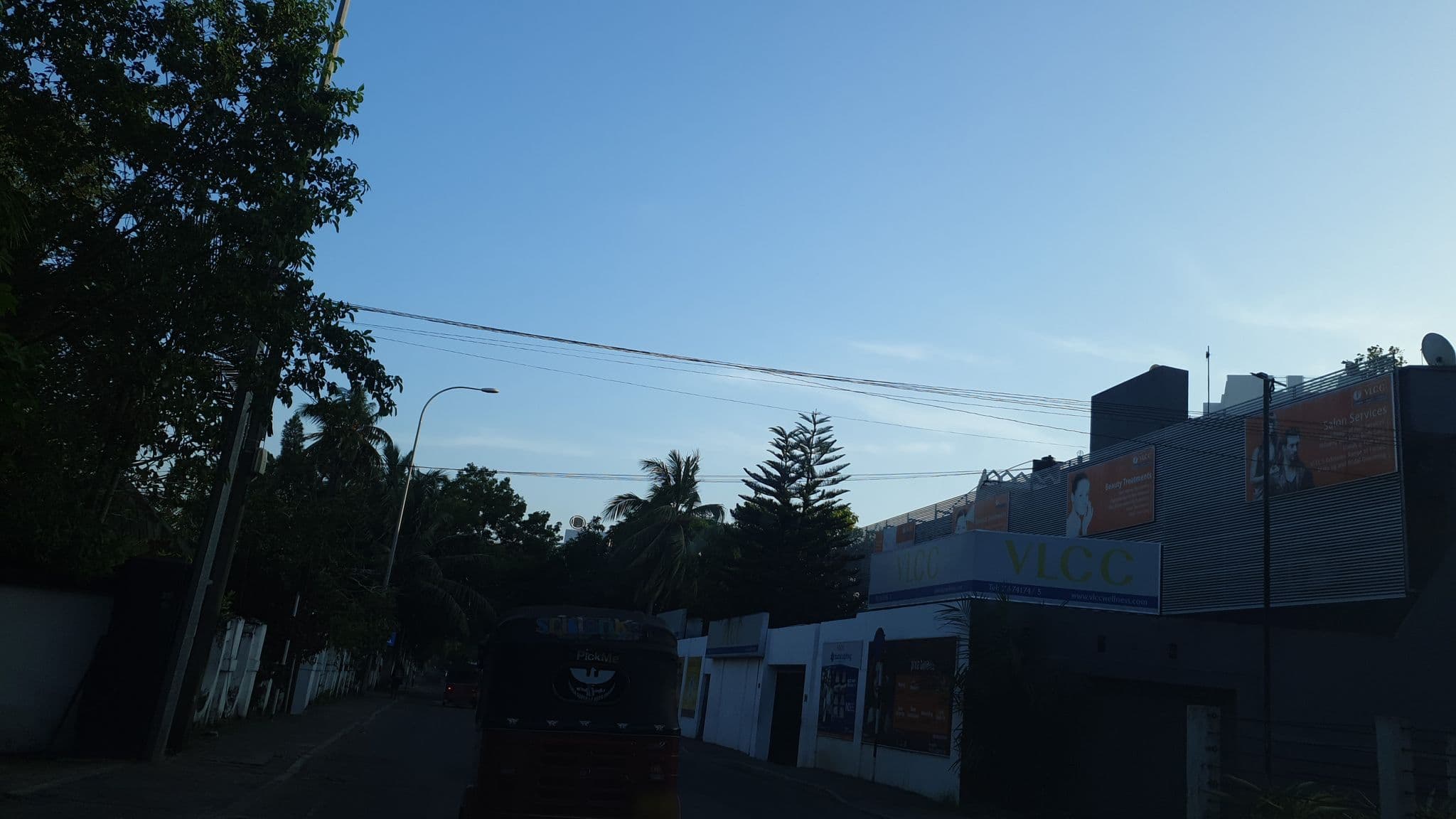 Street view near Black Cat B&B, Kolonnawa — © coreagc (CC BY-SA · Mapillary)