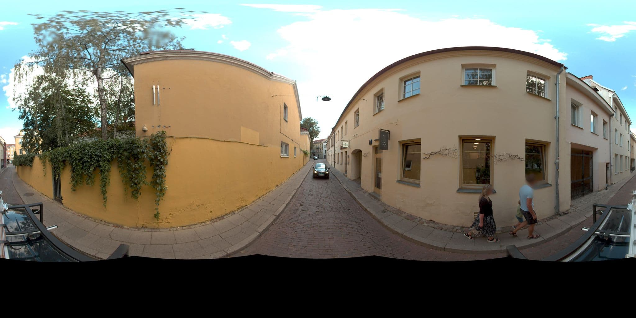 Street view near Retinda apartments, Naujamiestis — © vms (CC BY-SA · Mapillary)