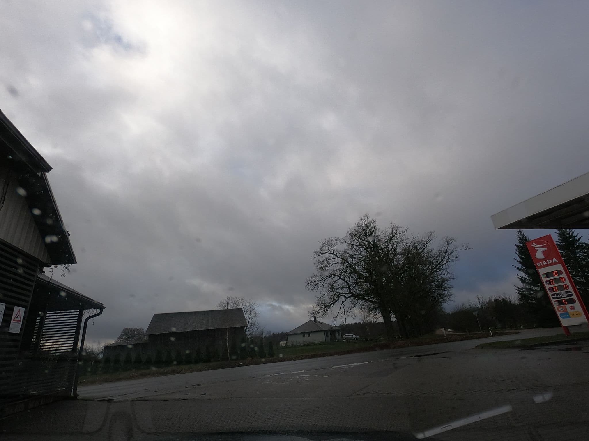 Street view near Jaunāmuiža apartamenti, Valmiera — © richlv (CC BY-SA · Mapillary)