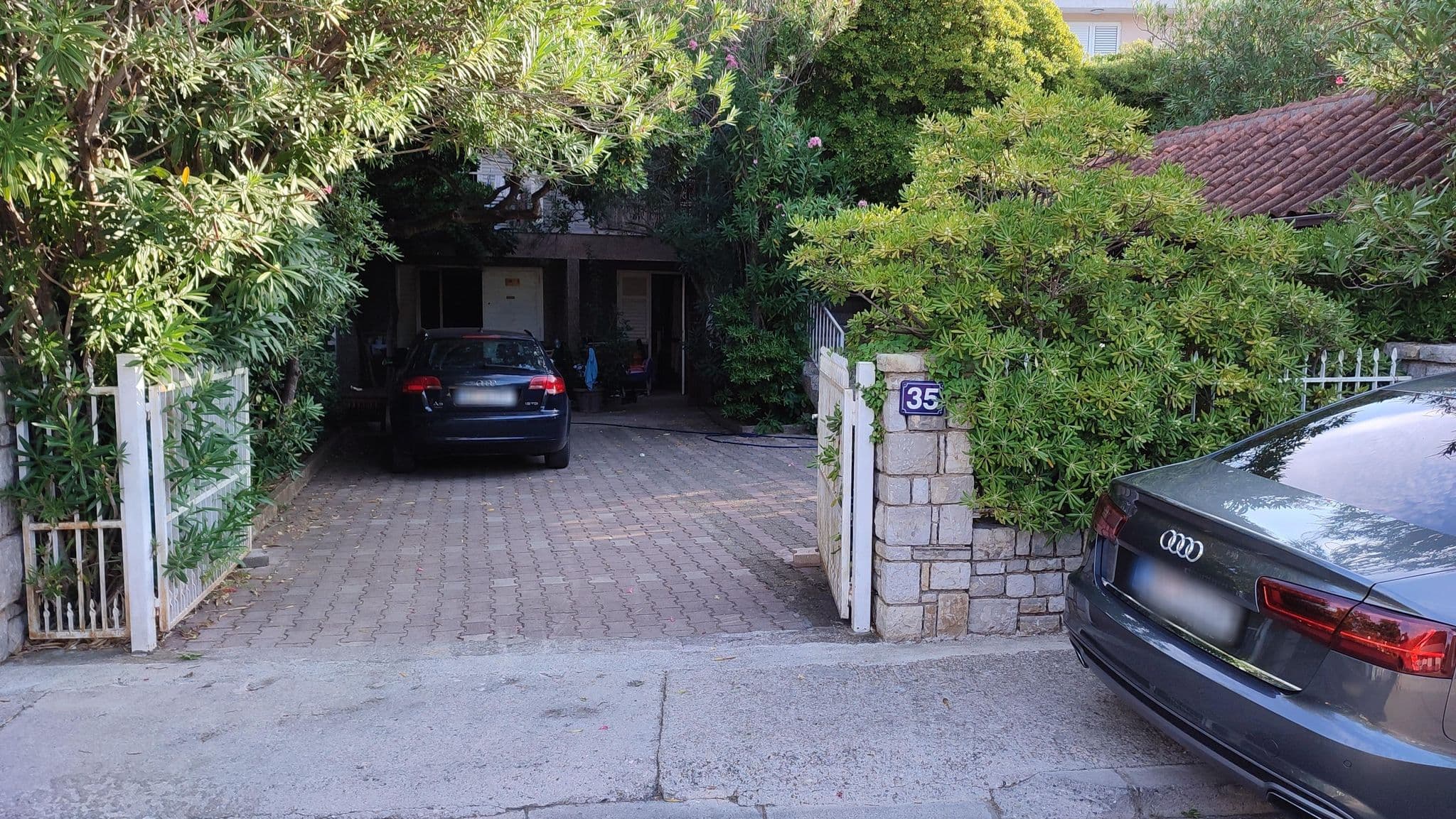 Street view near Villa Danica, Petrovac na Moru — © pedja (CC BY-SA · Mapillary)