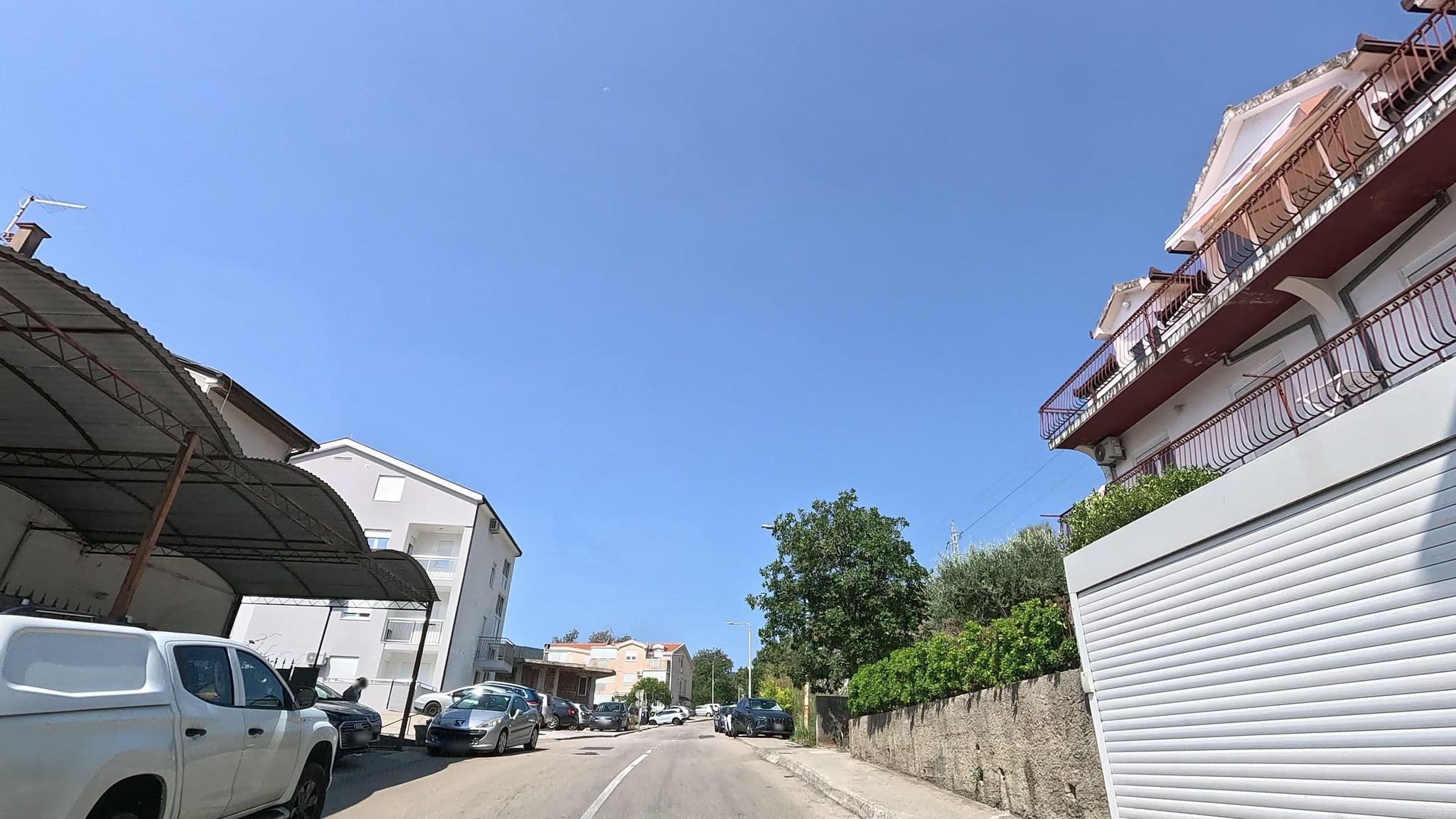 Street view near Soffy's House, Igalo — © Cakalovski (CC BY-SA · Mapillary)