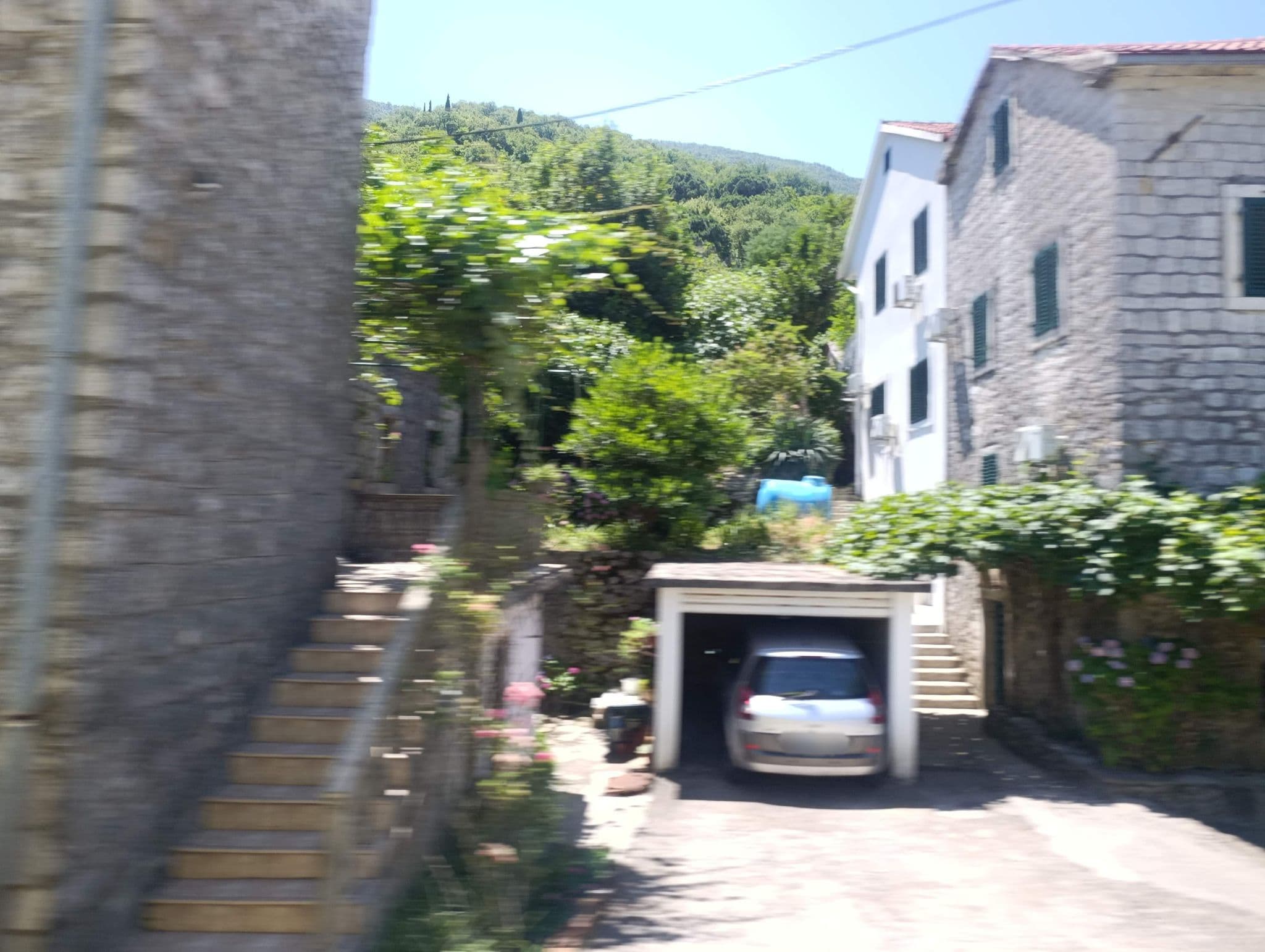 Street view near Vila SAN, Lipci — © shoorick (CC BY-SA · Mapillary)