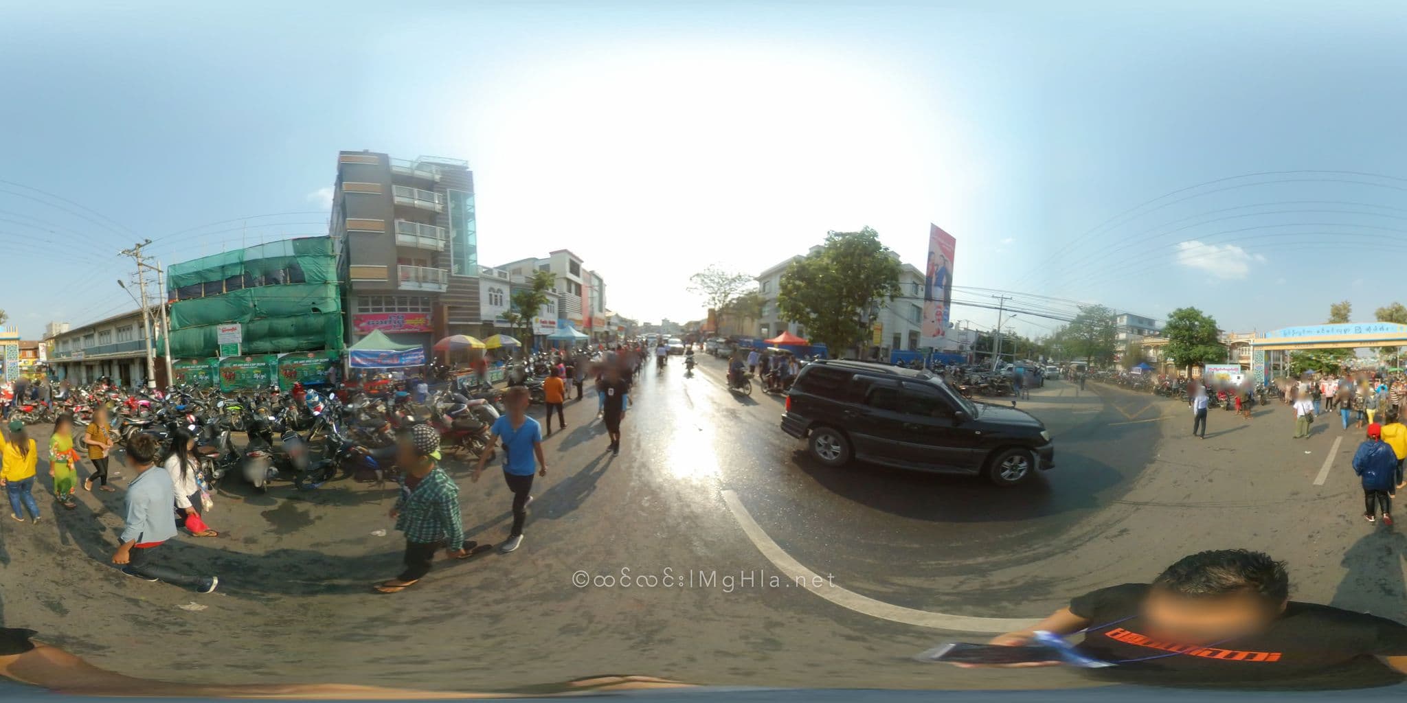 Street view near Shwe Li Guest House, Pyin Oo Lwin — © mghla (CC BY-SA · Mapillary)