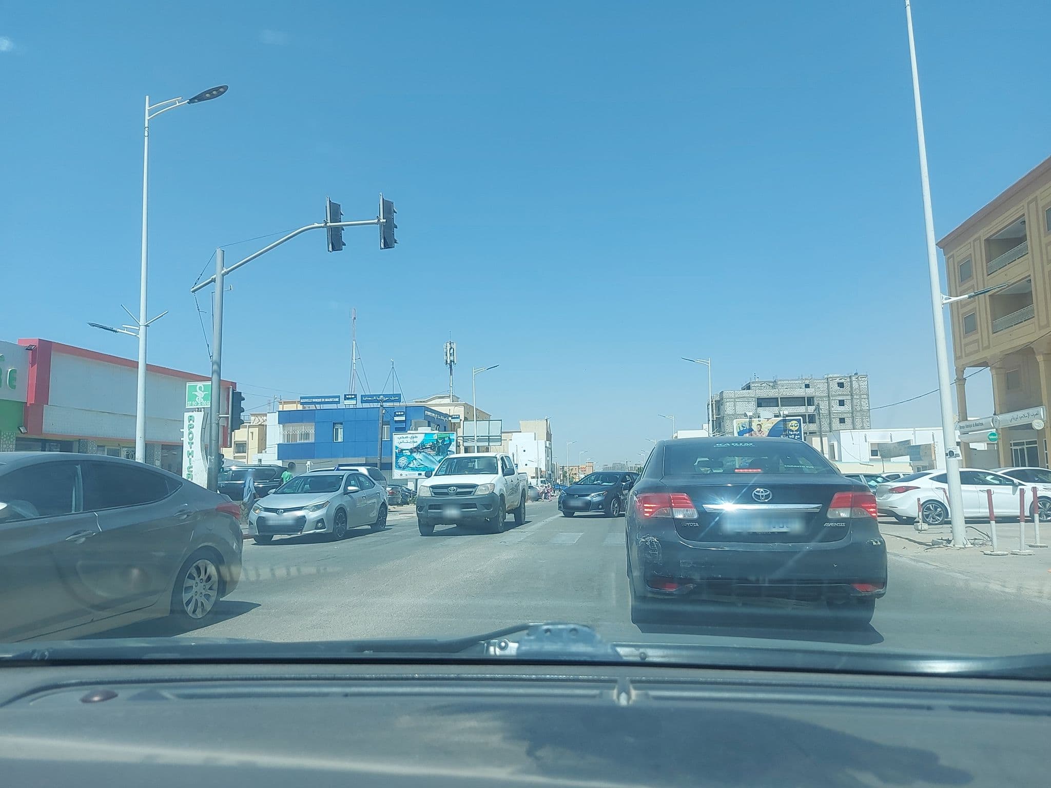 Street view near Hôtel Restaurant Terrasse, Tevragh Zeina — © vetah20 (CC BY-SA · Mapillary)