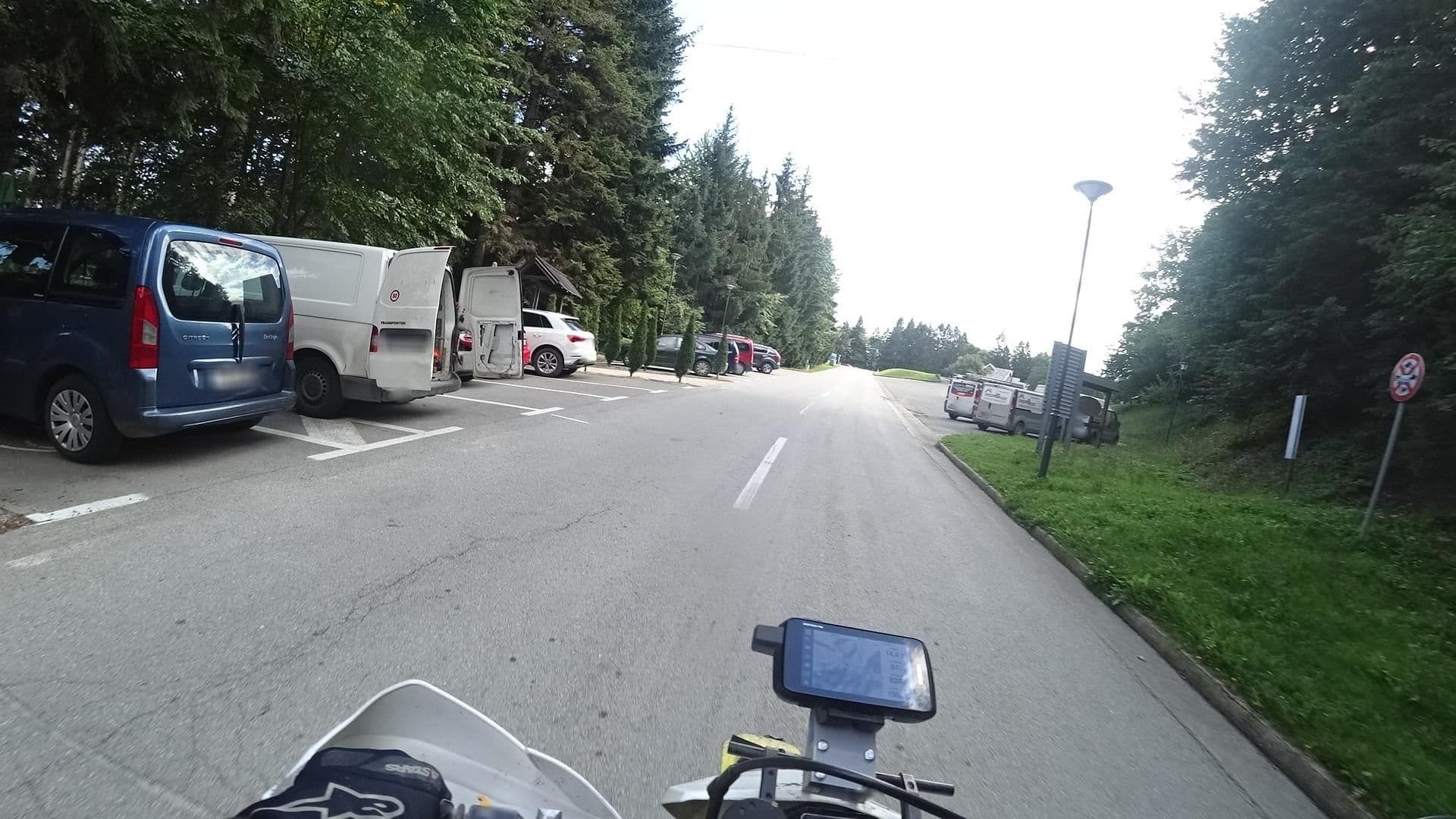 Street view near Bijele vode, Lamovita — © isvedic (CC BY-SA · Mapillary)