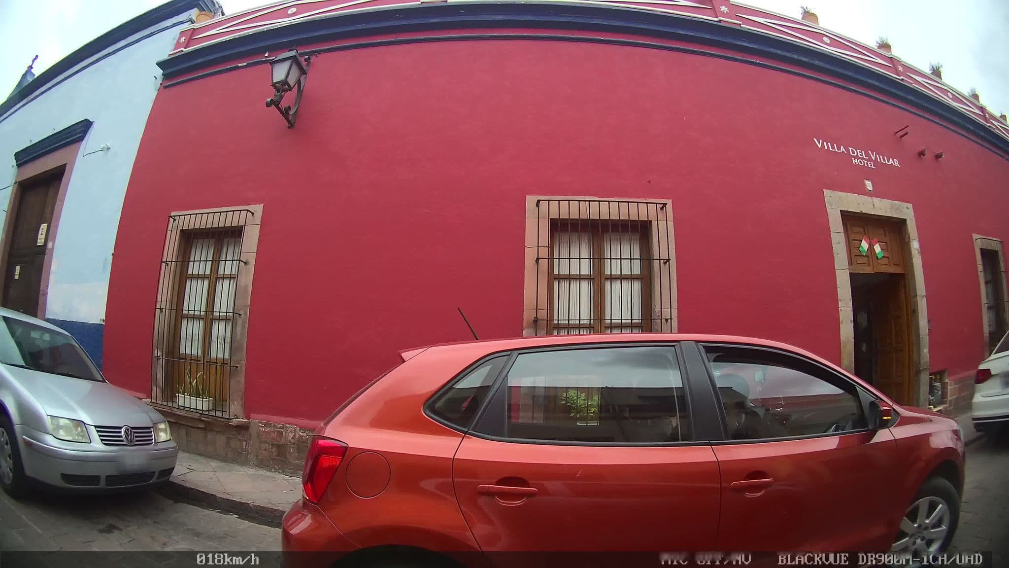 Street view near Villa del Mar, Santiago de Querétaro — © kaart_1 (CC BY-SA · Mapillary)