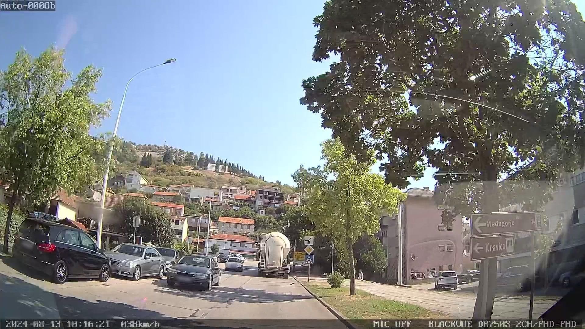 Street view near J&B, Tasovčići — © rdnnk (CC BY-SA · Mapillary)