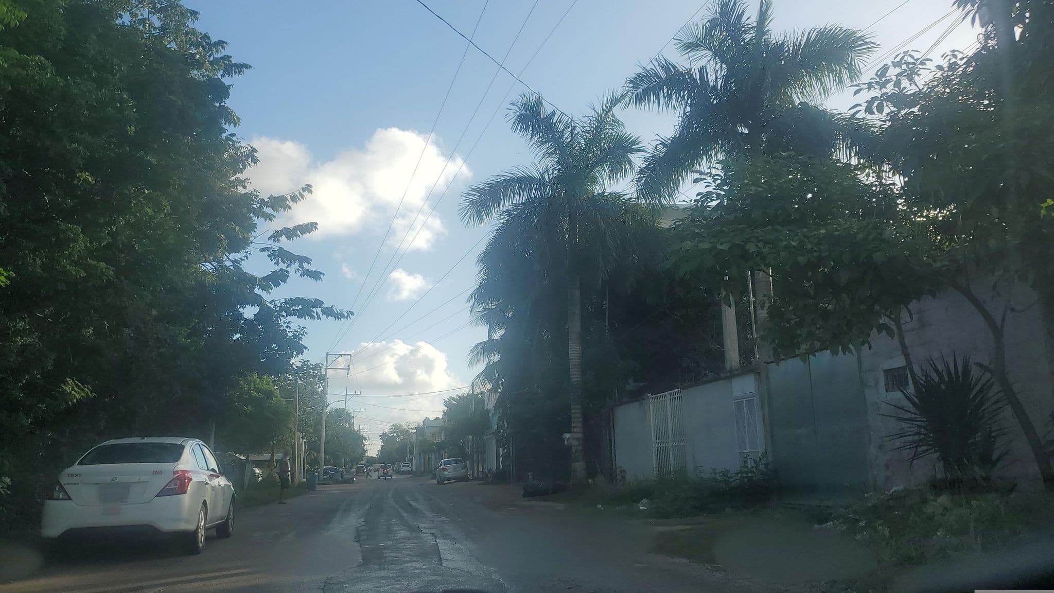 Street view near Hostal Albatros, Tulum