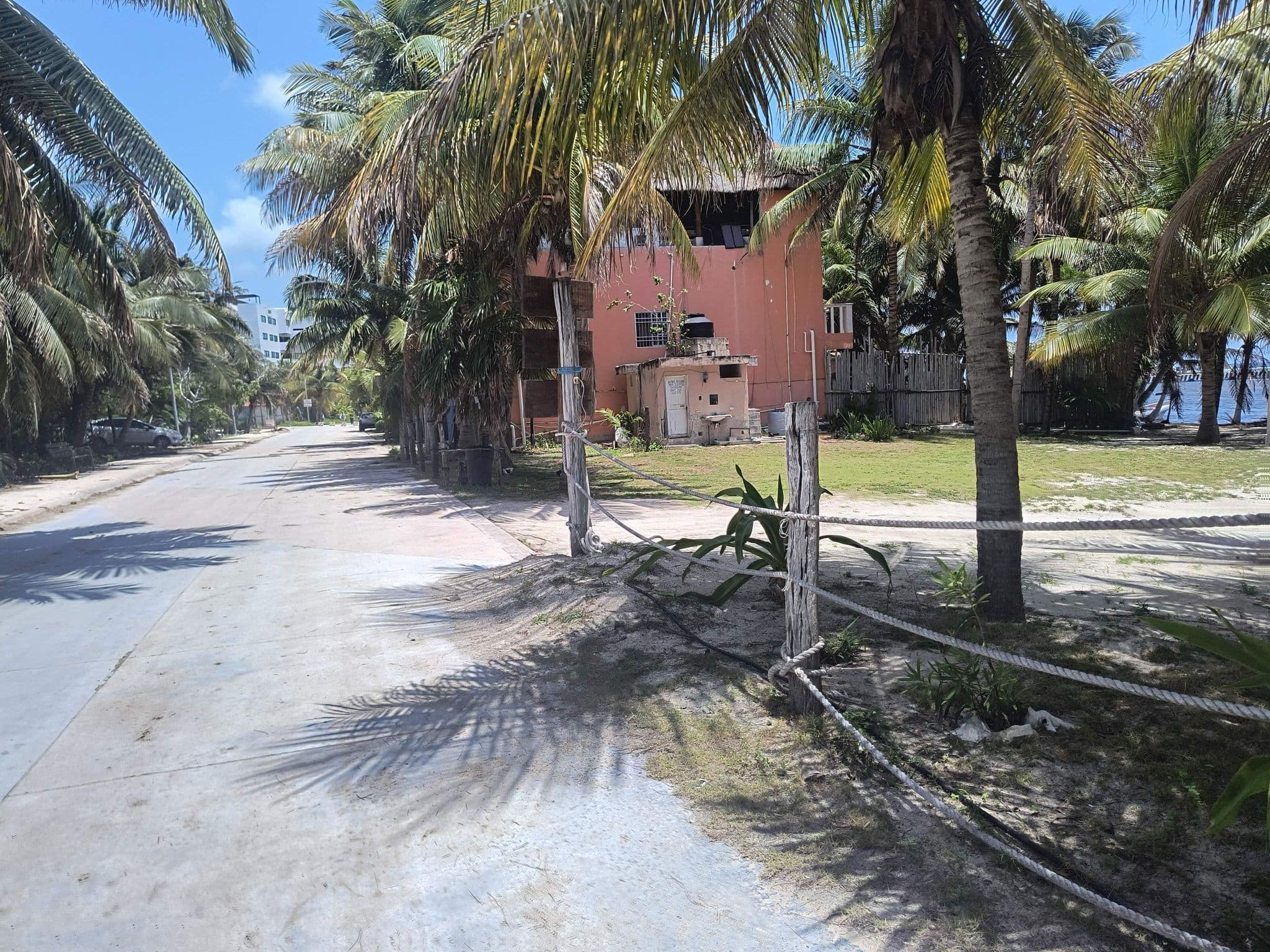 Street view near Camping Coco Ha, Calderitas — © mapeadora (CC BY-SA · Mapillary)