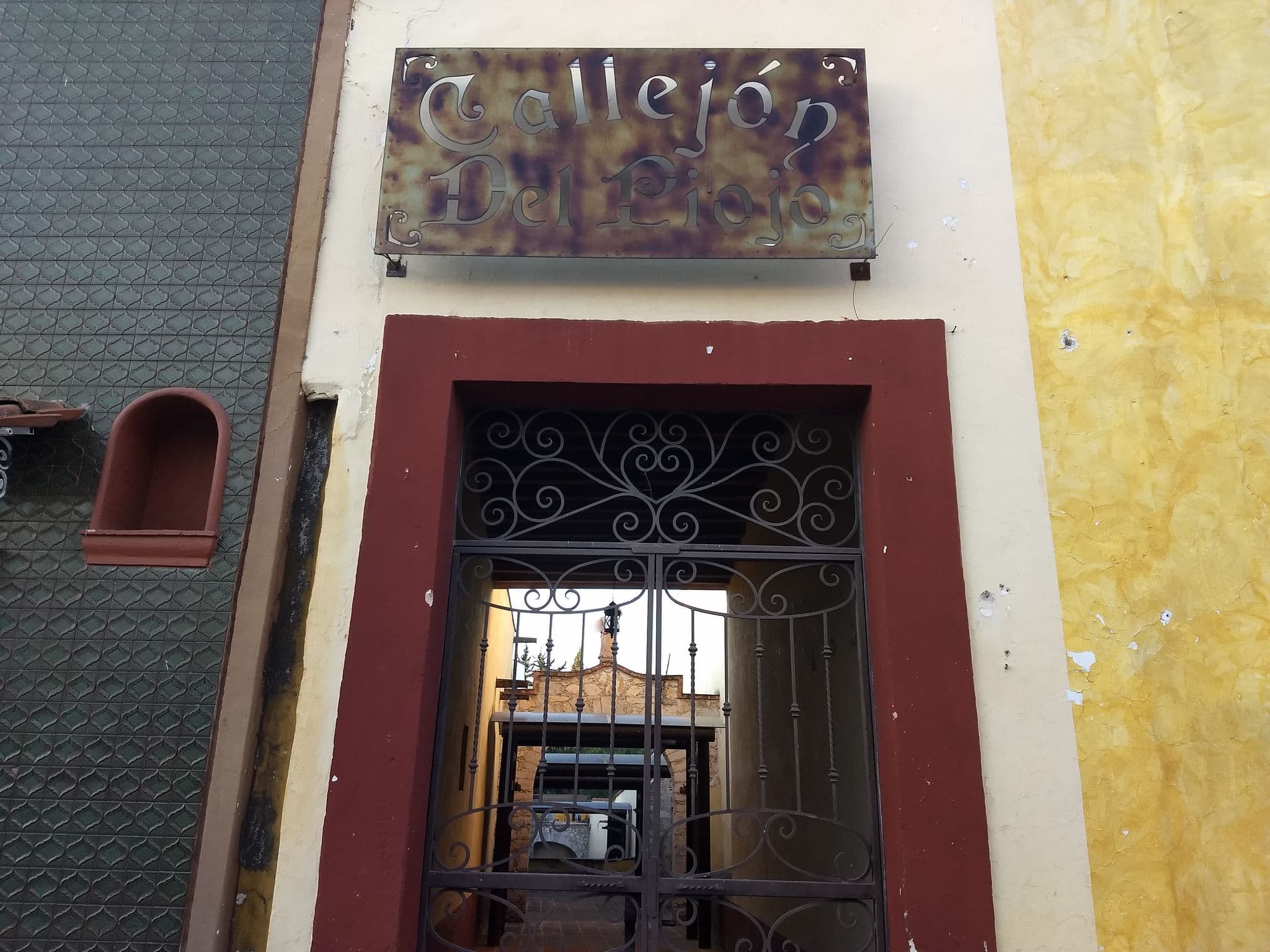 Street view near Hotel Boutique La Granja, Tequisquiapan — © zarathustra (CC BY-SA · Mapillary)