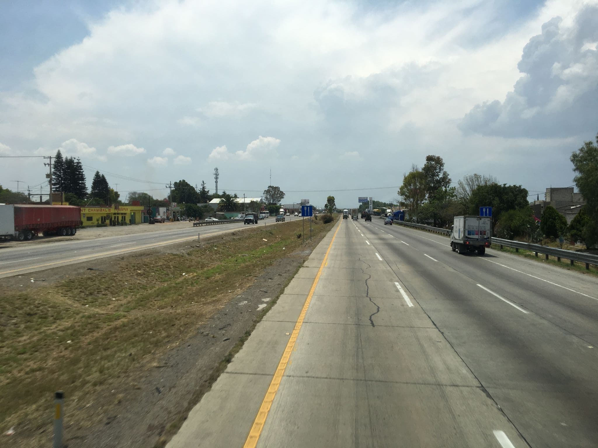 Street view near Casa de Daniela, Pedro Escobedo — © ccossio (CC BY-SA · Mapillary)