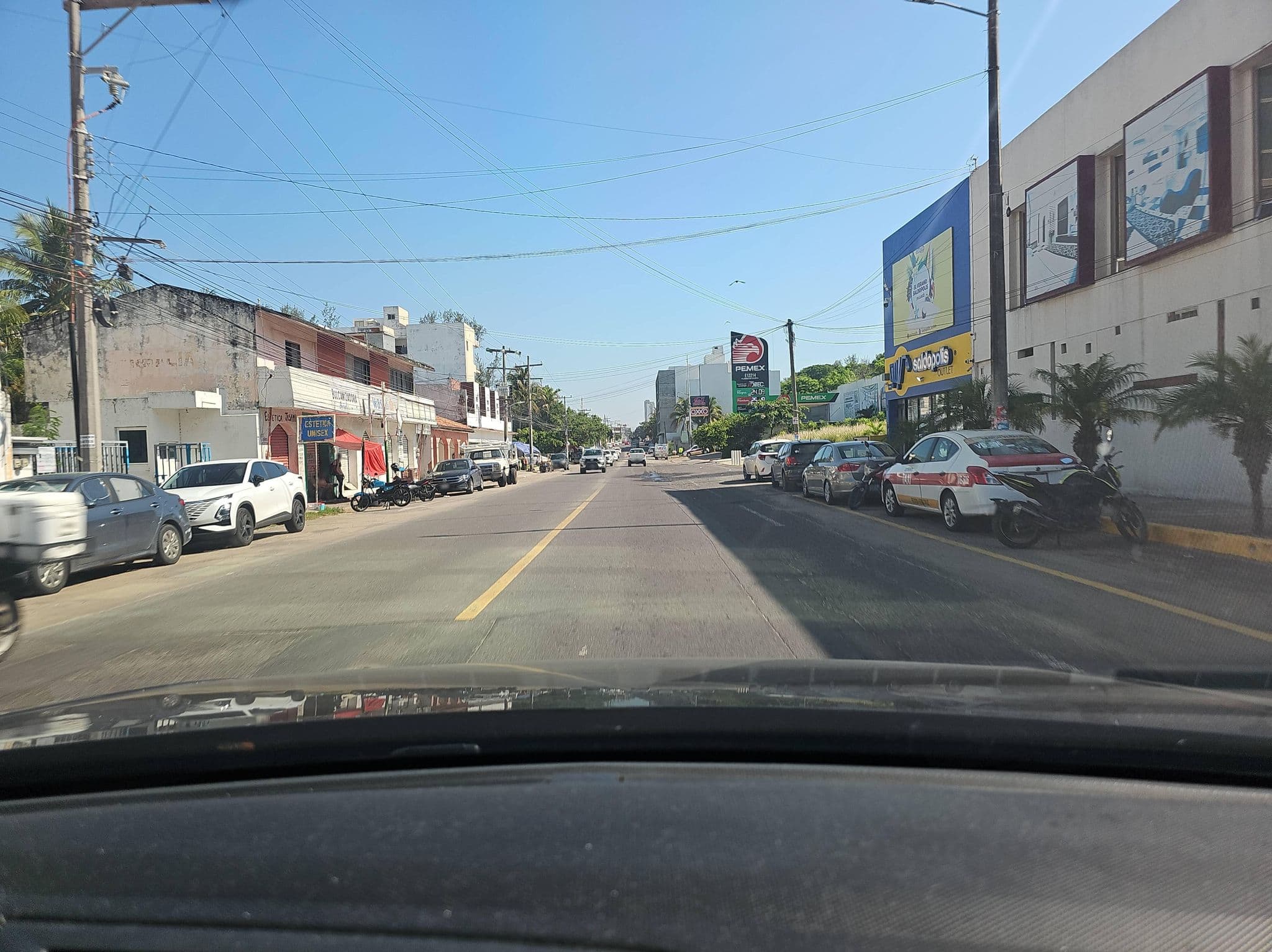Street view near Via Una Autohotel, Boca del Rio — © ezaratemx (CC BY-SA · Mapillary)