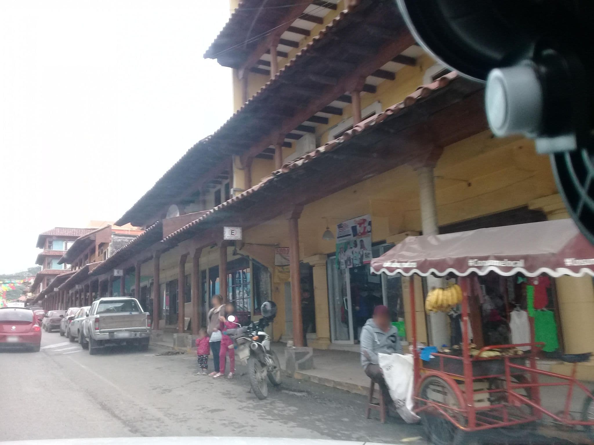 Street view near Hotel Juárez, Huejutla de Reyes — © viajes (CC BY-SA · Mapillary)