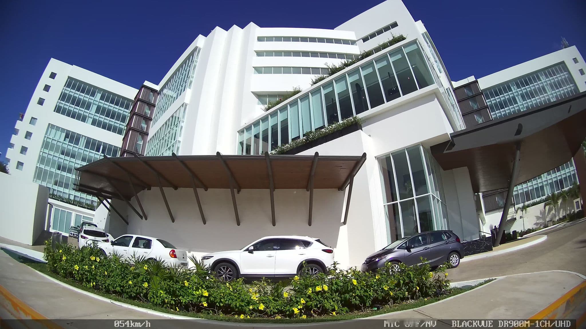 Street view near Sun Palace, Alfredo V. Bonfil — © kaart_2 (CC BY-SA · Mapillary)