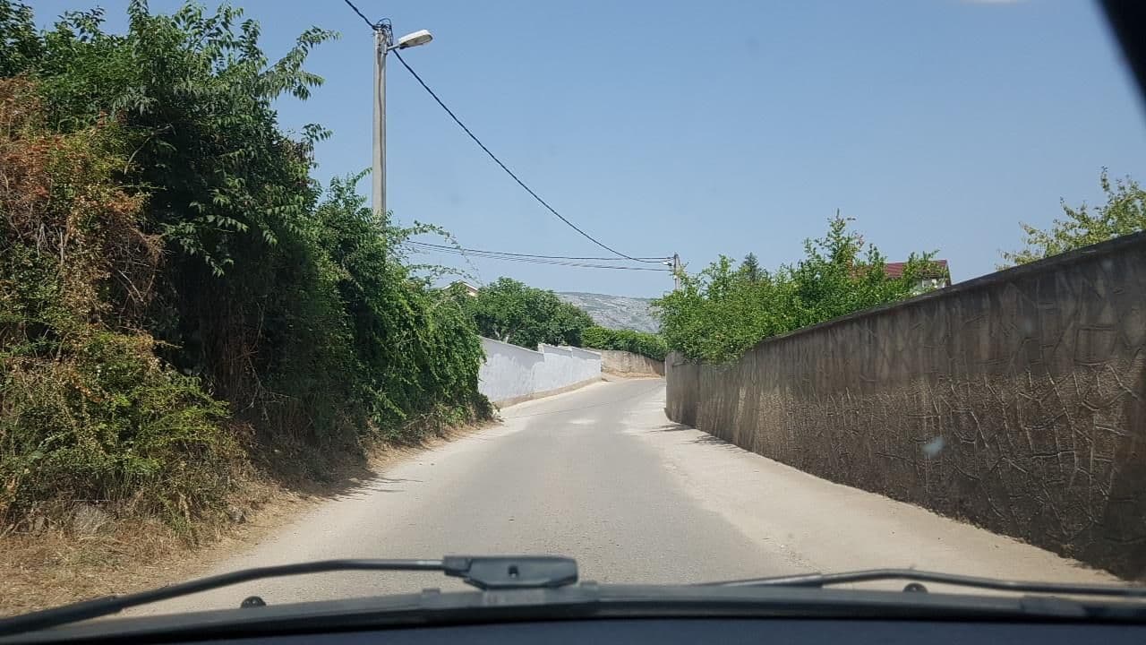 Street view near Autocamping am Fluss (klein familiär), Blagaj — © mik007 (CC BY-SA · Mapillary)