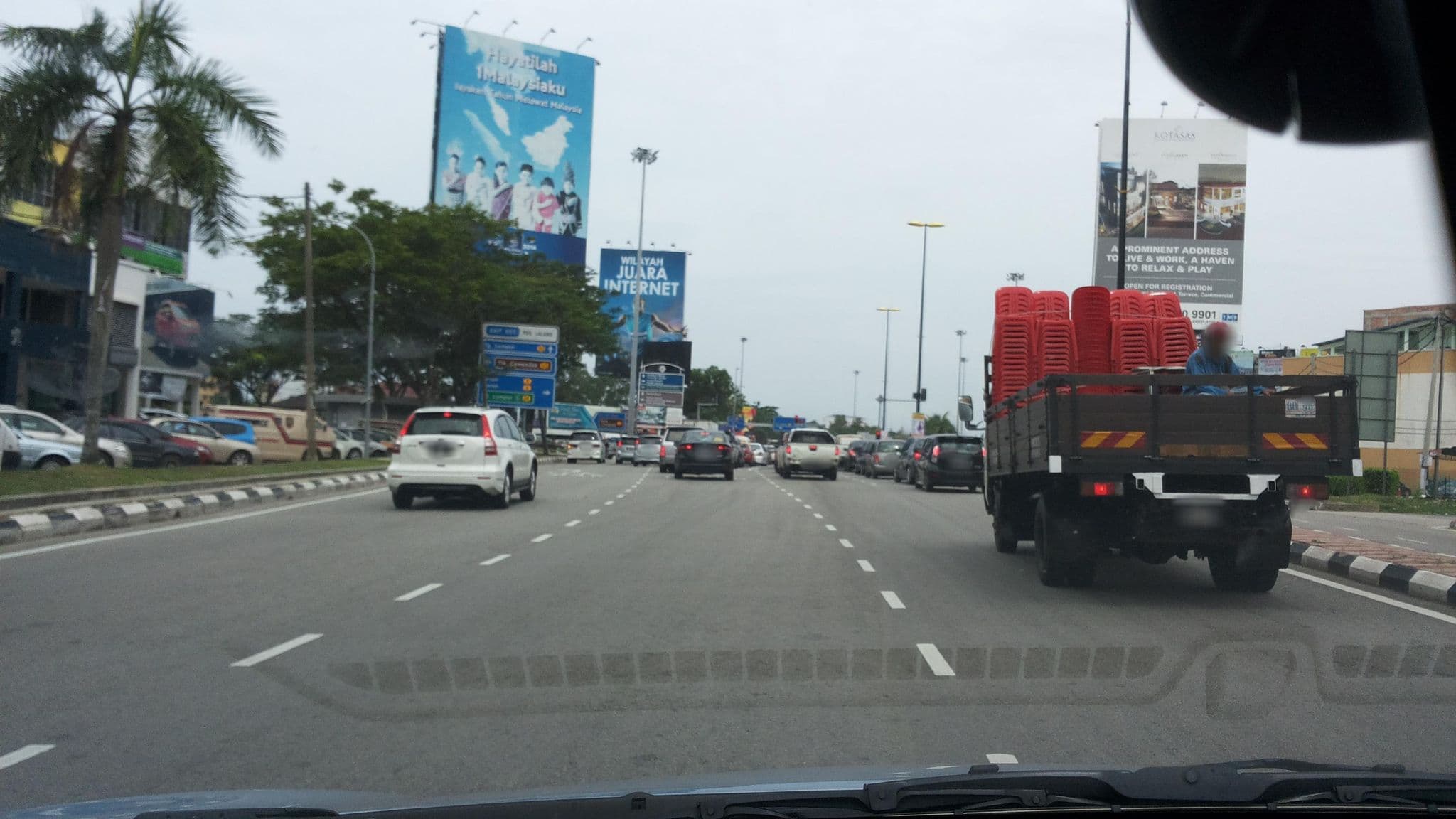 Street view near Seasons Boutique Hotel, Kuantan — © roadroid (CC BY-SA · Mapillary)