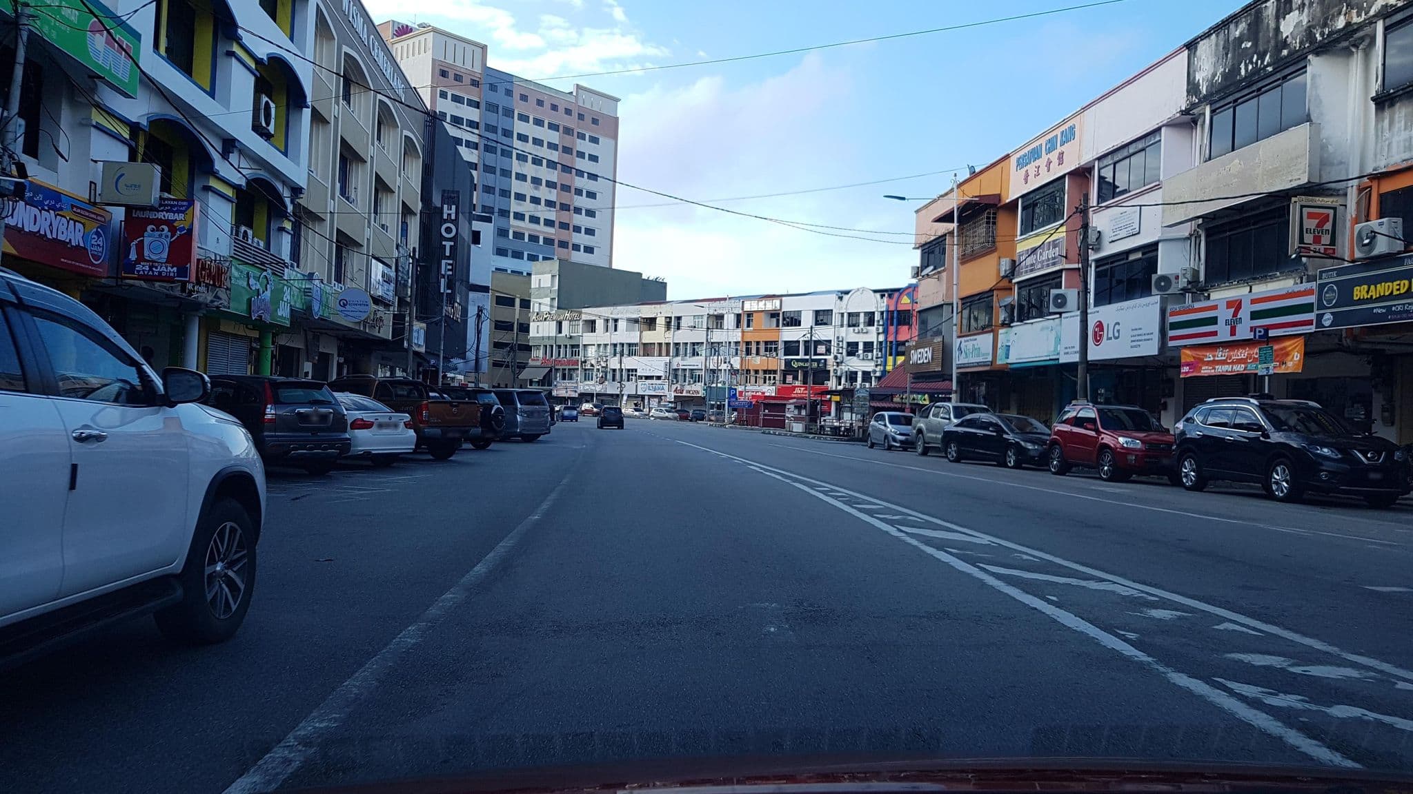 Street view near Ming Paragon Hotel & Spa, Kuala Terengganu — © aaronshenhao (CC BY-SA · Mapillary)