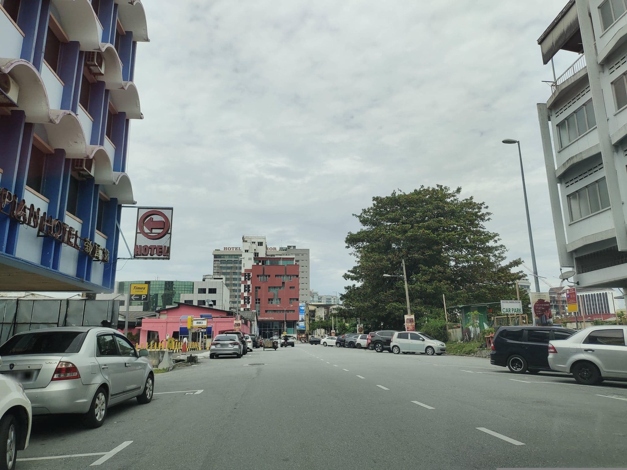 Street view near New Caspian Hotel, Ipoh — © zh9567 (CC BY-SA · Mapillary)