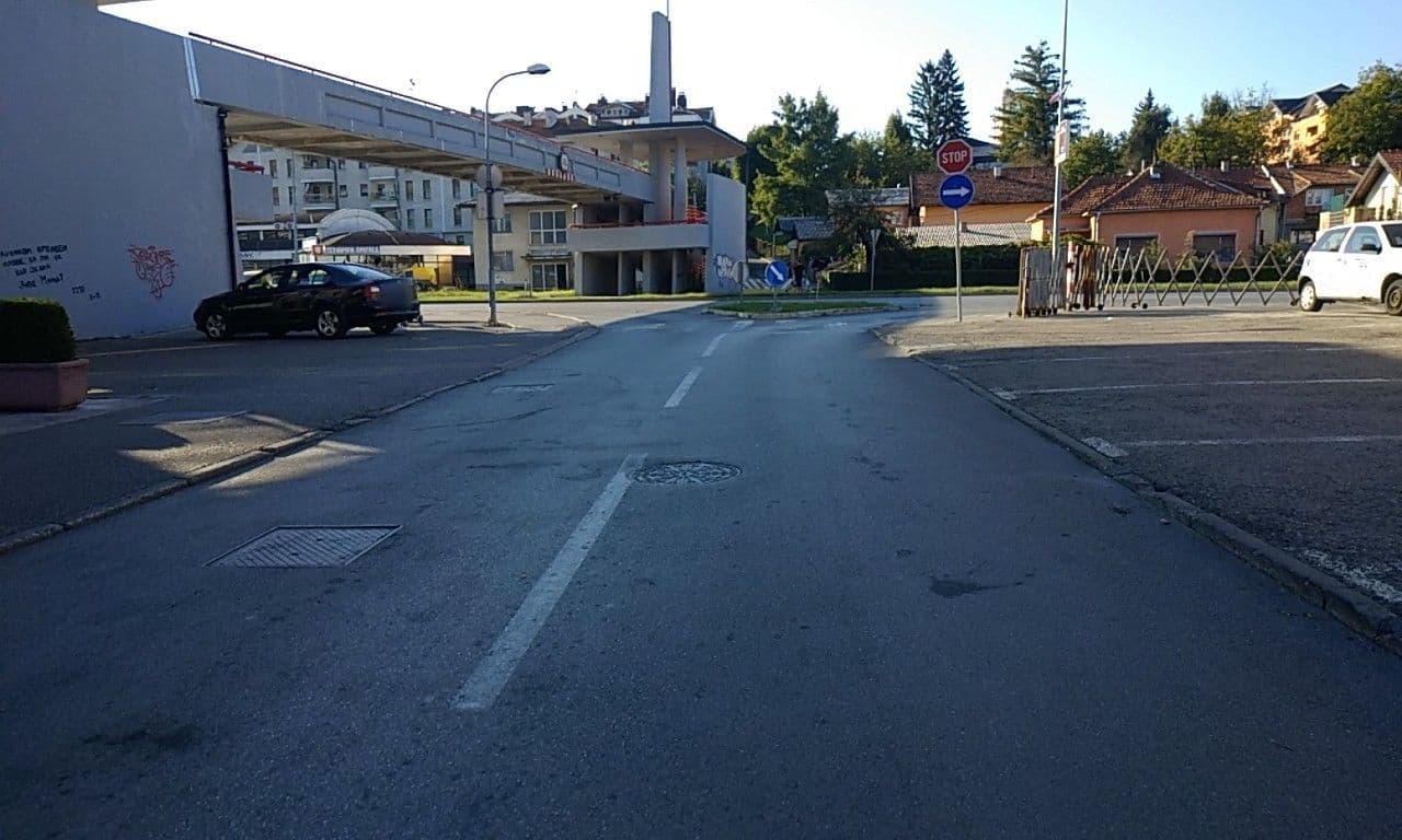 Street view near Hotel Kamel, Banja Luka — © mladensavic (CC BY-SA · Mapillary)