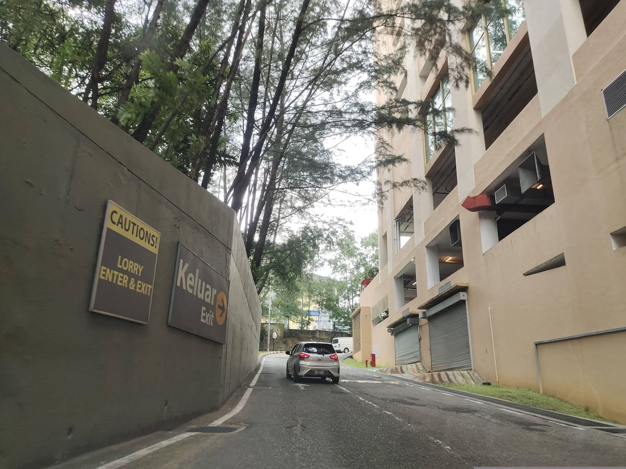 Street view near Sunway Clio Hotel, Bandar Sunway — © zh9567 (CC BY-SA · Mapillary)