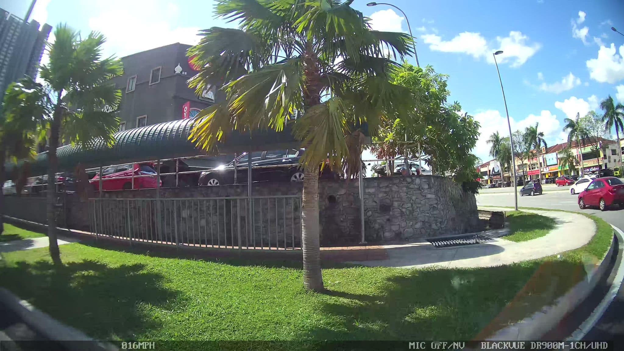 Street view near Ayuni Hotel, Kajang — © kaart_3 (CC BY-SA · Mapillary)