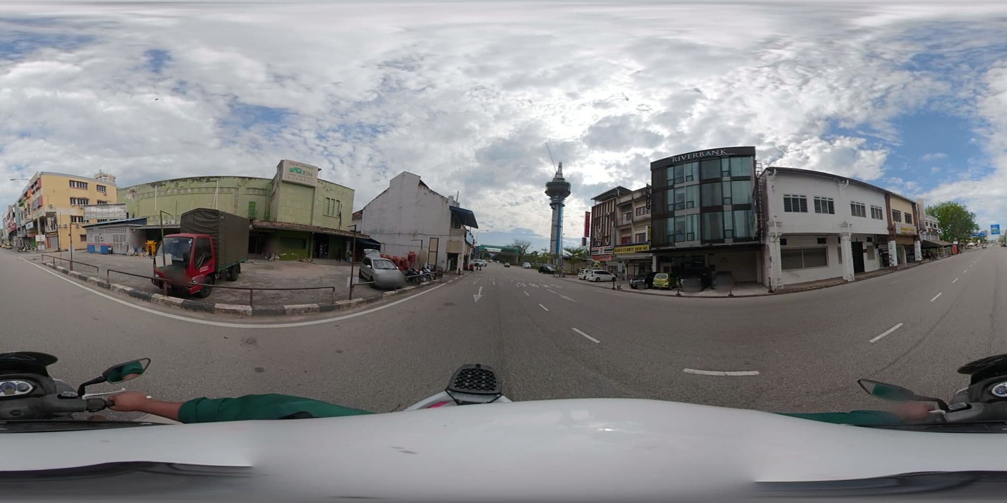 Street view near Riverbank Hotel, Kuantan — © faizmahabob (CC BY-SA · Mapillary)