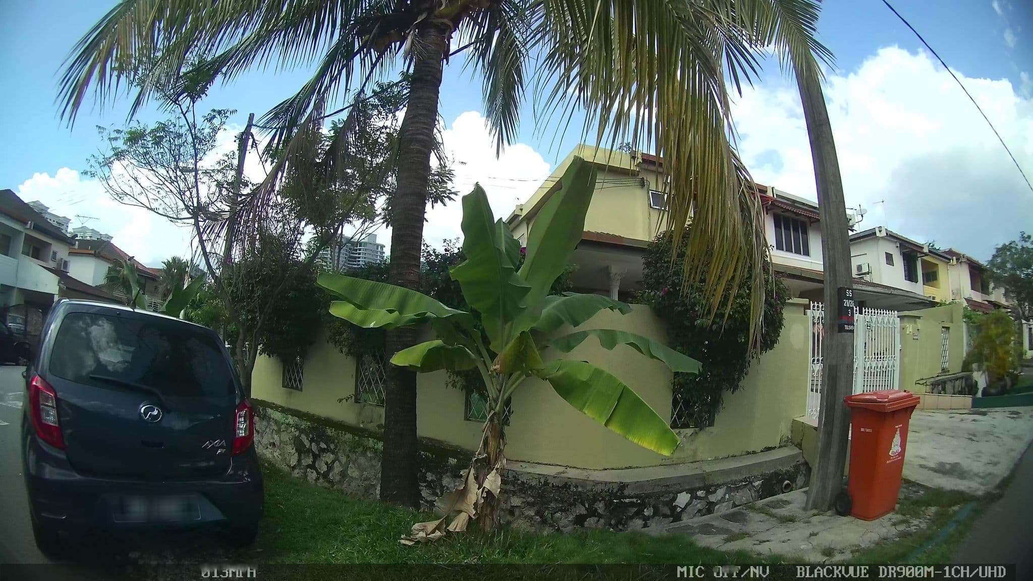Street view near House Dr Ali Uncle Ziyadh, Taman Tun Dr Ismail — © kaart_1 (CC BY-SA · Mapillary)