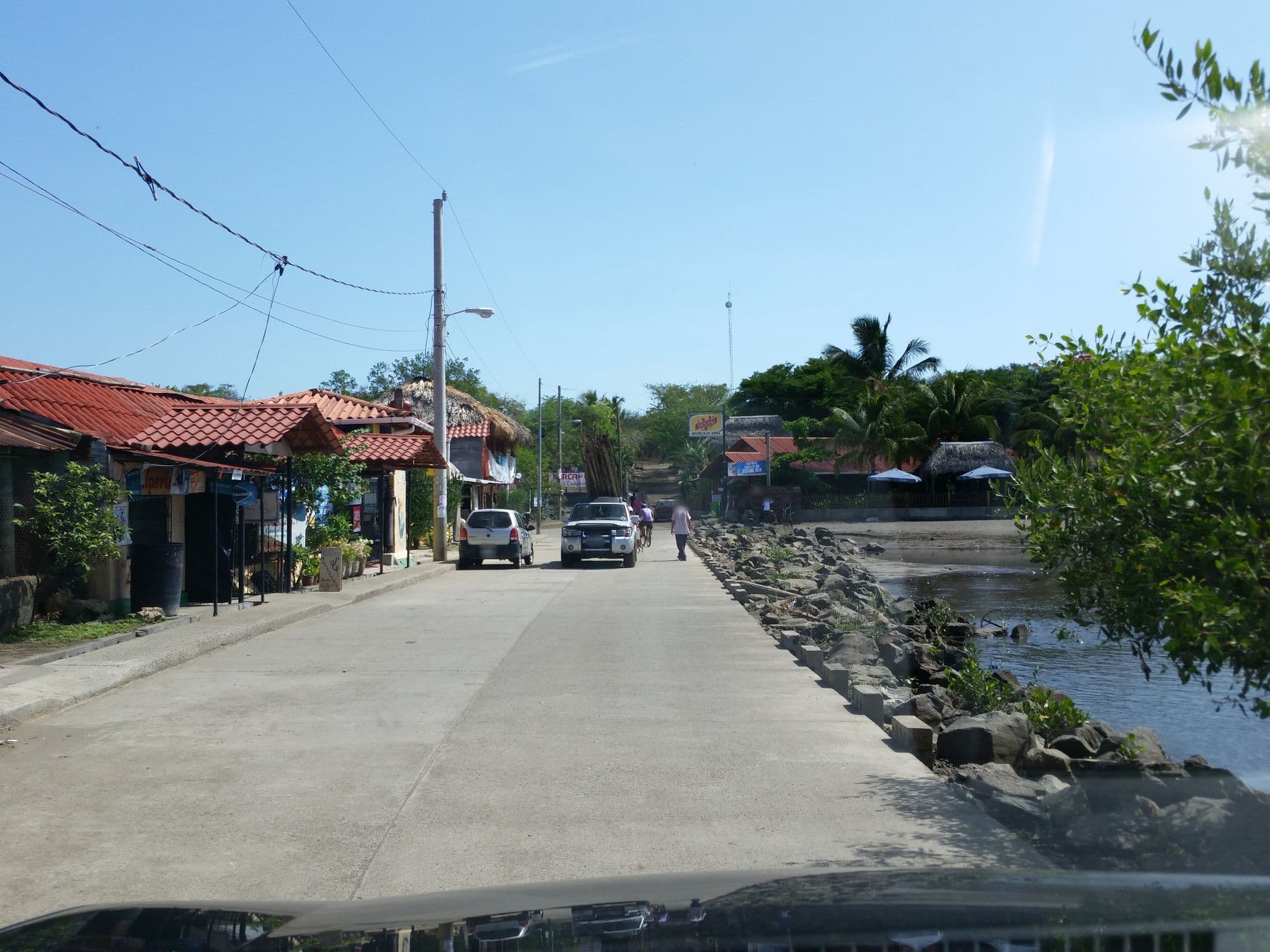 Street view near Lazy Turtle Hotelito, Poneloya — © jaakkoh (CC BY-SA · Mapillary)