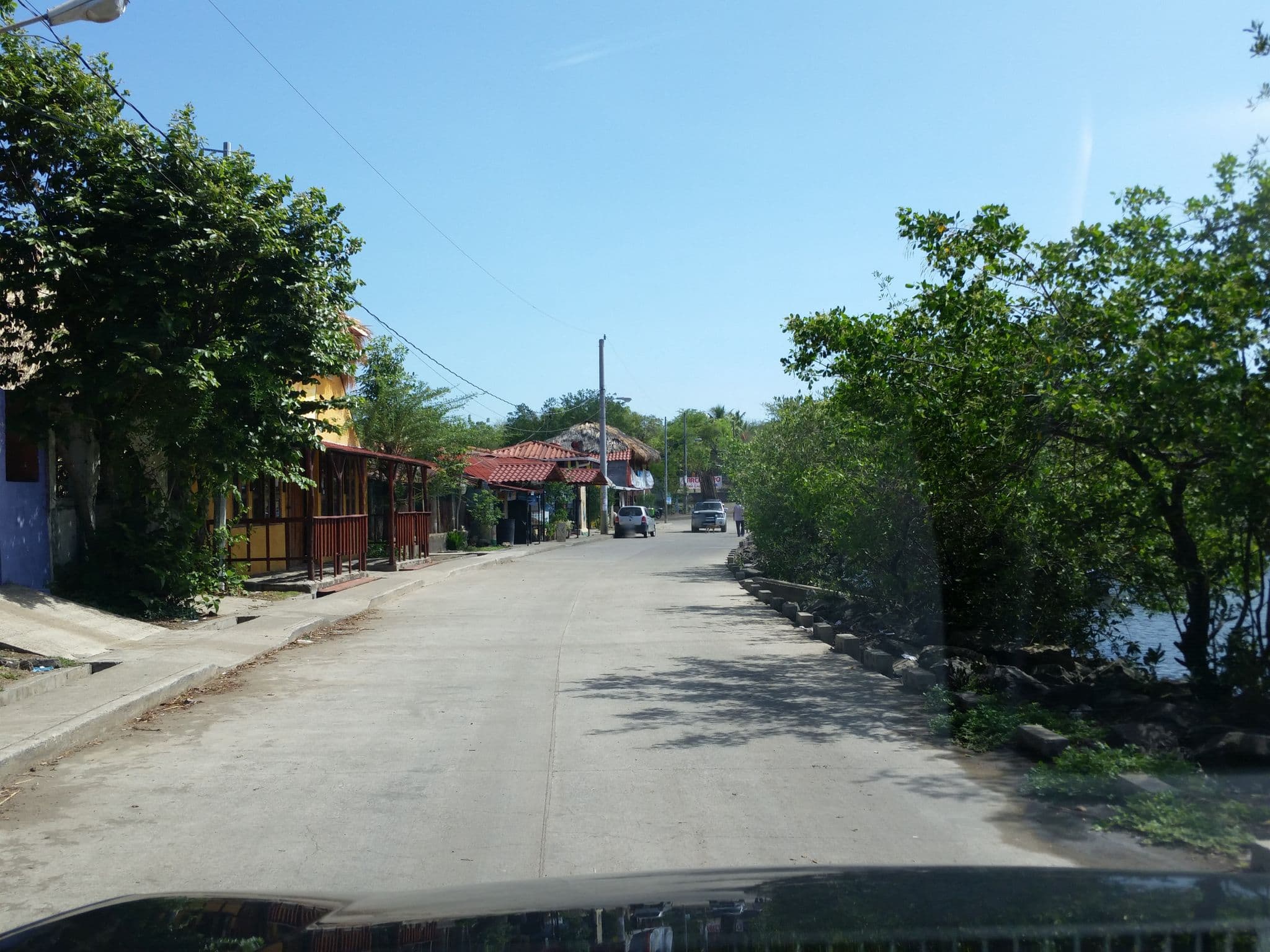 Street view near Hotelito Dulce Mareas, Poneloya — © jaakkoh (CC BY-SA · Mapillary)