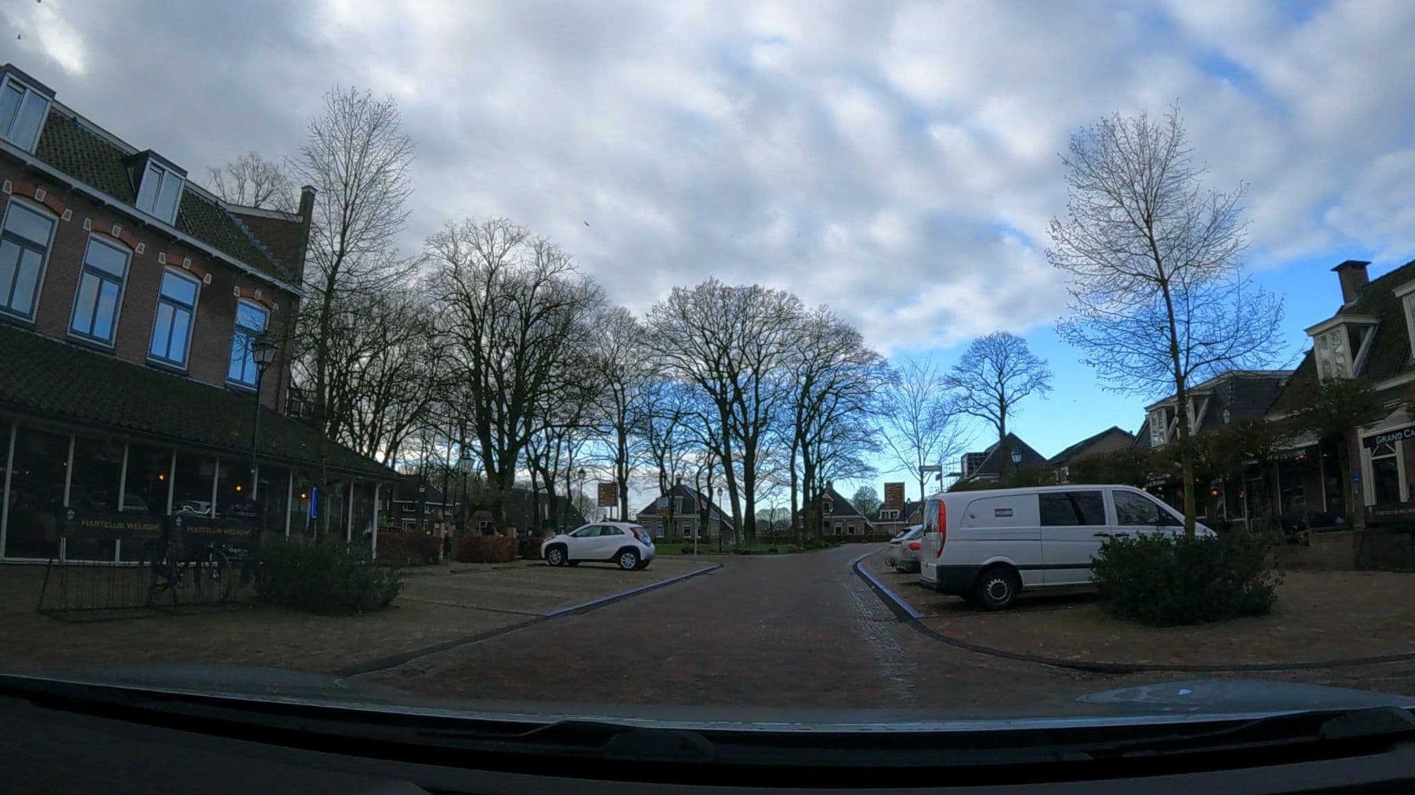 Street view near Hotel Wesseling, Dwingeloo — © thewizard (CC BY-SA · Mapillary)