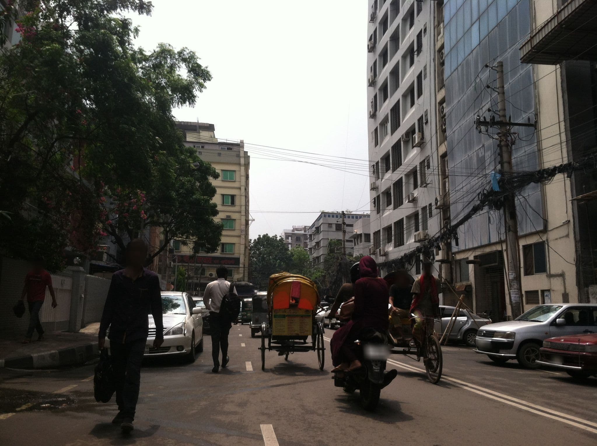 Street view near Hotel The Cox Today, Kafrul — © xihad (CC BY-SA · Mapillary)