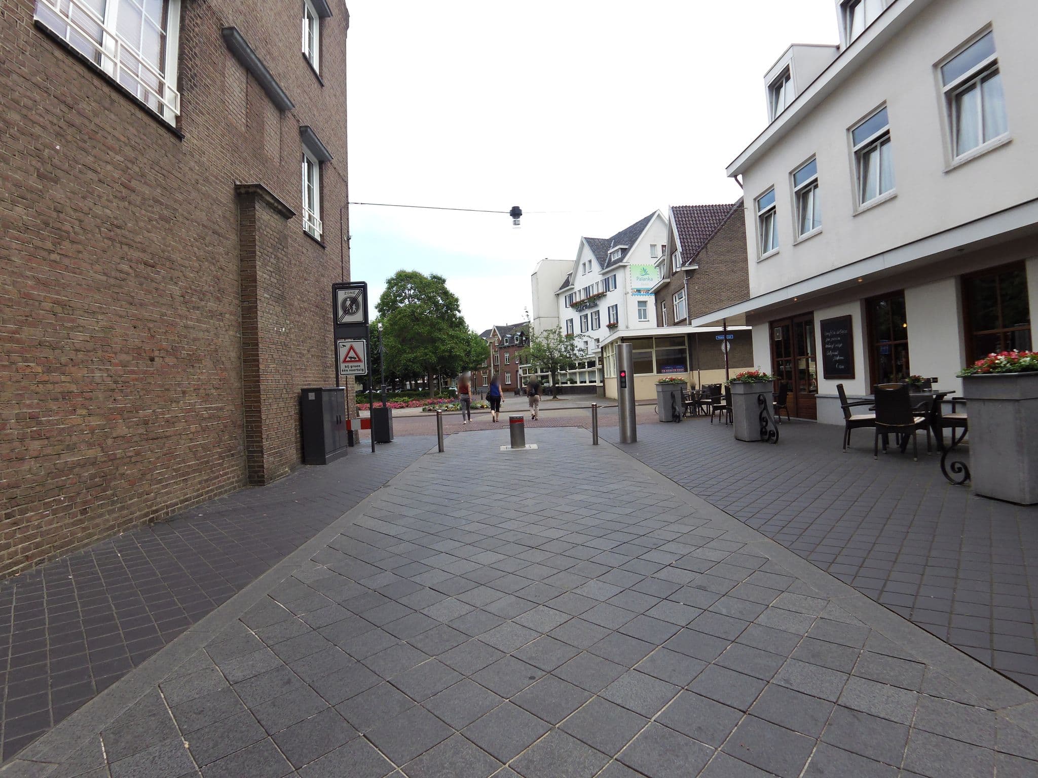 Street view near Grand Hotel Voncken, Broekhem — © madel (CC BY-SA · Mapillary)