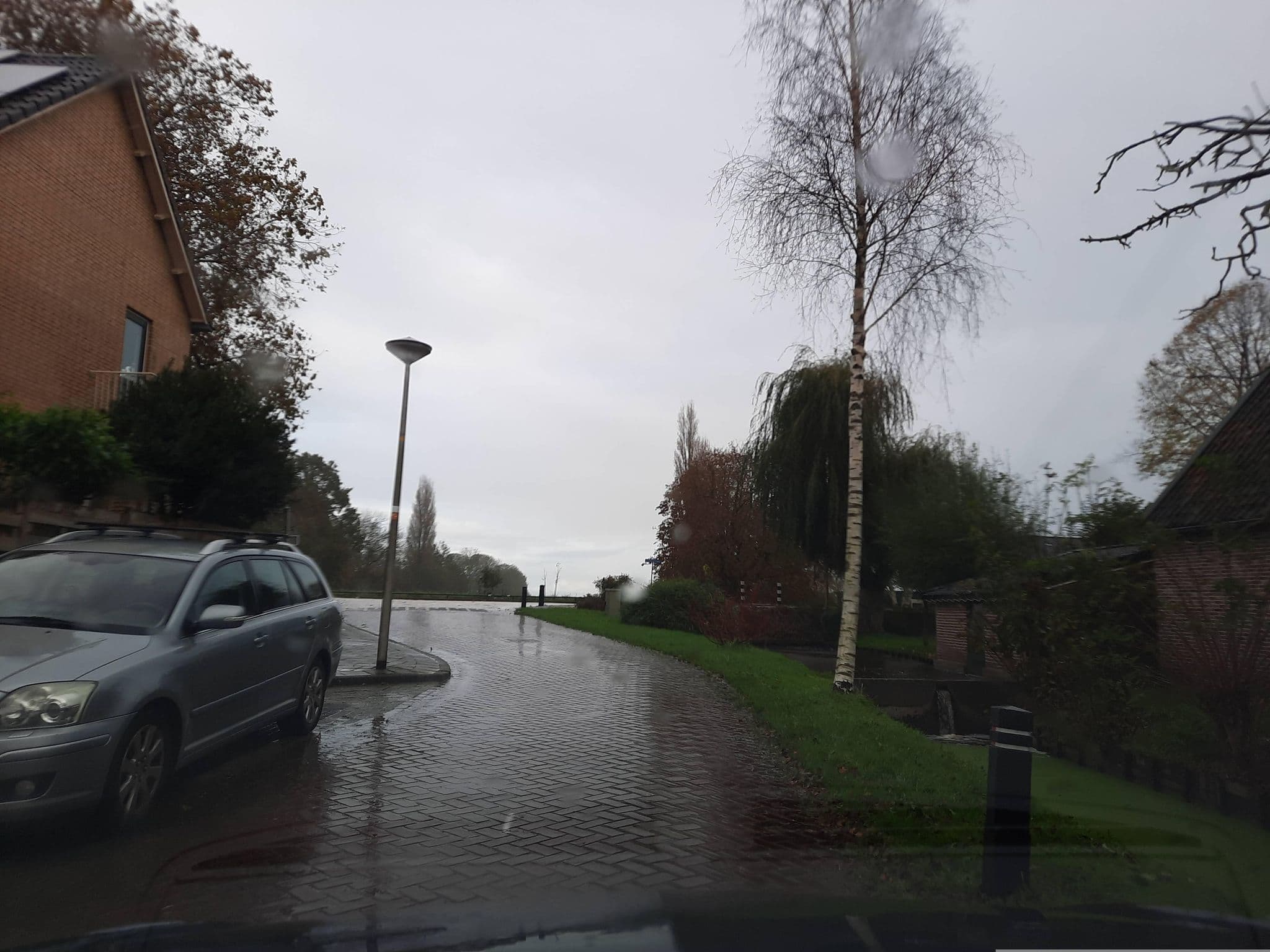 Street view near B&B Jacques en Marian de Jong, Zoeterwoude-Dorp — © Lowiekse (CC BY-SA · Mapillary)