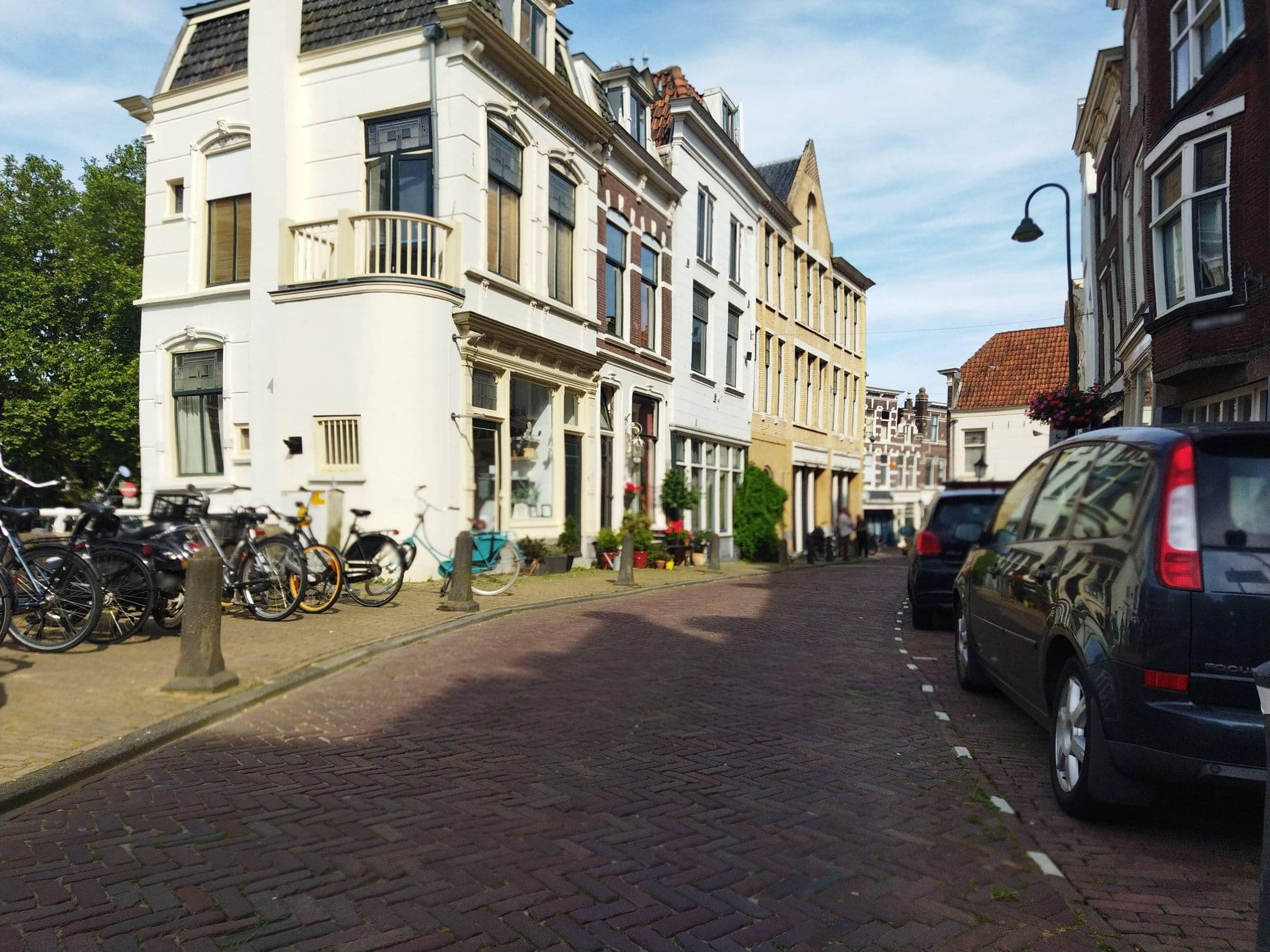 Street view near Hofje van St. Jan, Gouda — © changchun1 (CC BY-SA · Mapillary)