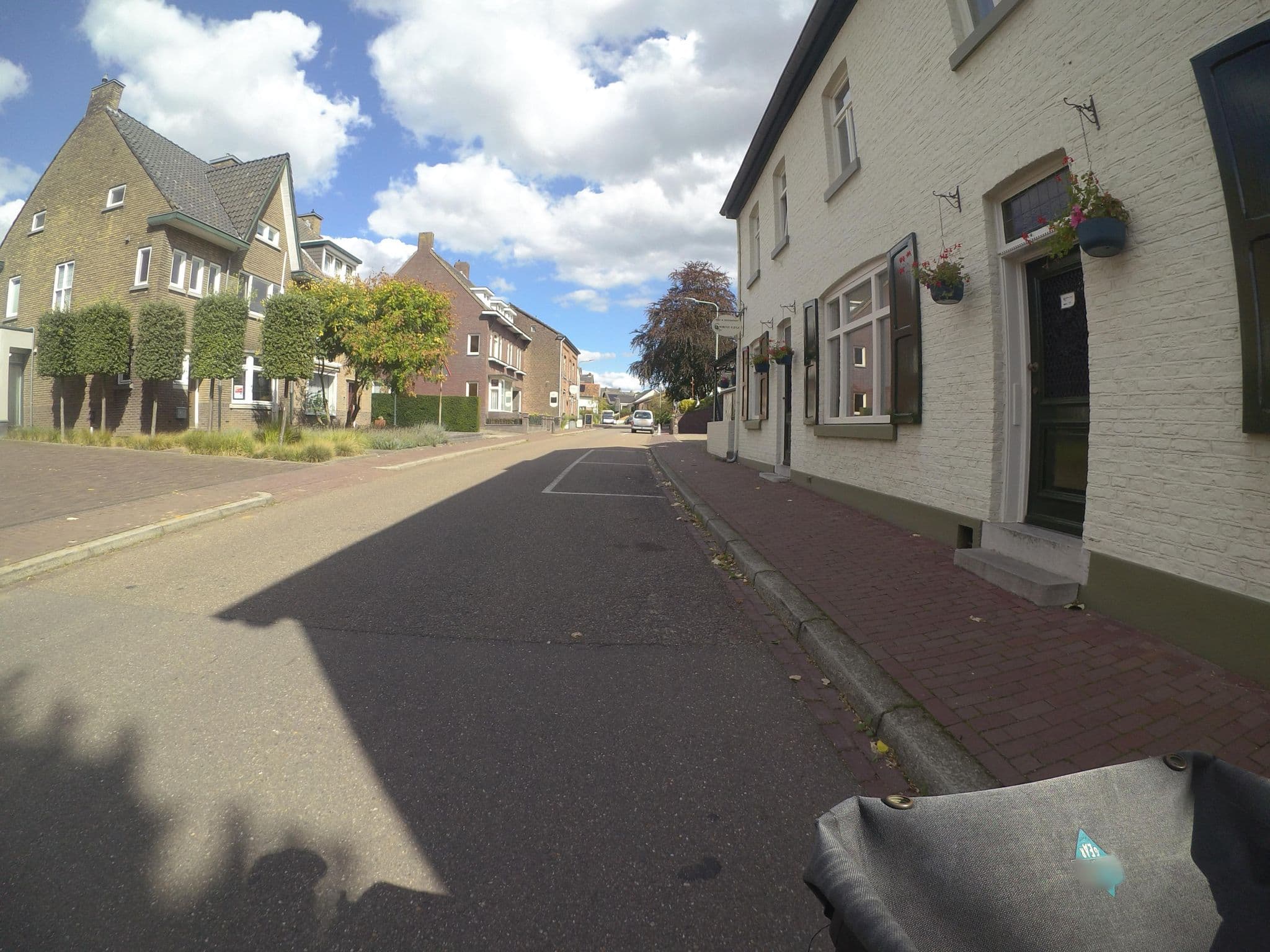 Street view near Walnut Lodge Bed & Breakfast, Banholt — © marczoutendijk (CC BY-SA · Mapillary)