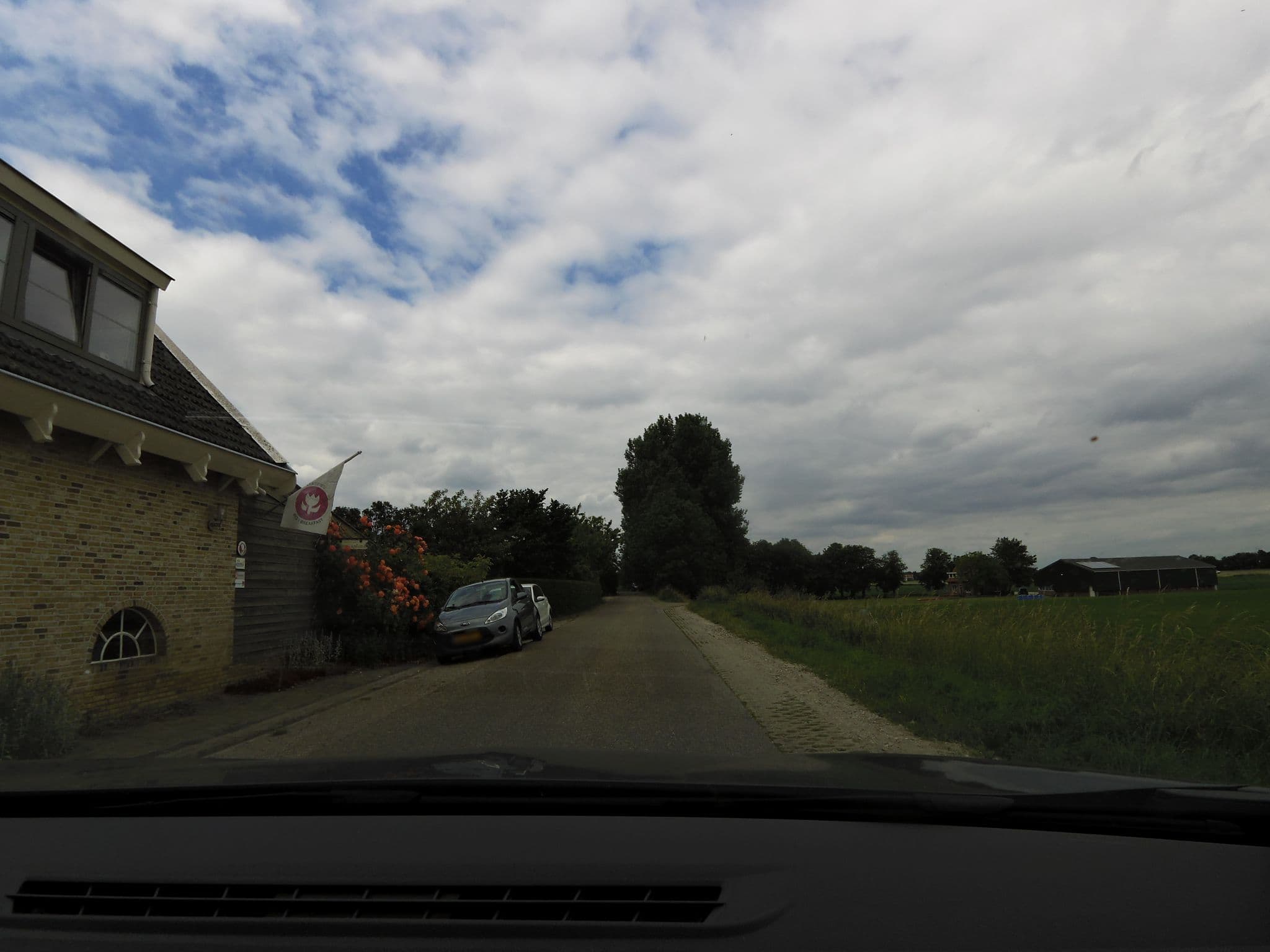 Street view near Pure Passie Bed and Breakfast, Fijnaart — © sander_h (CC BY-SA · Mapillary)