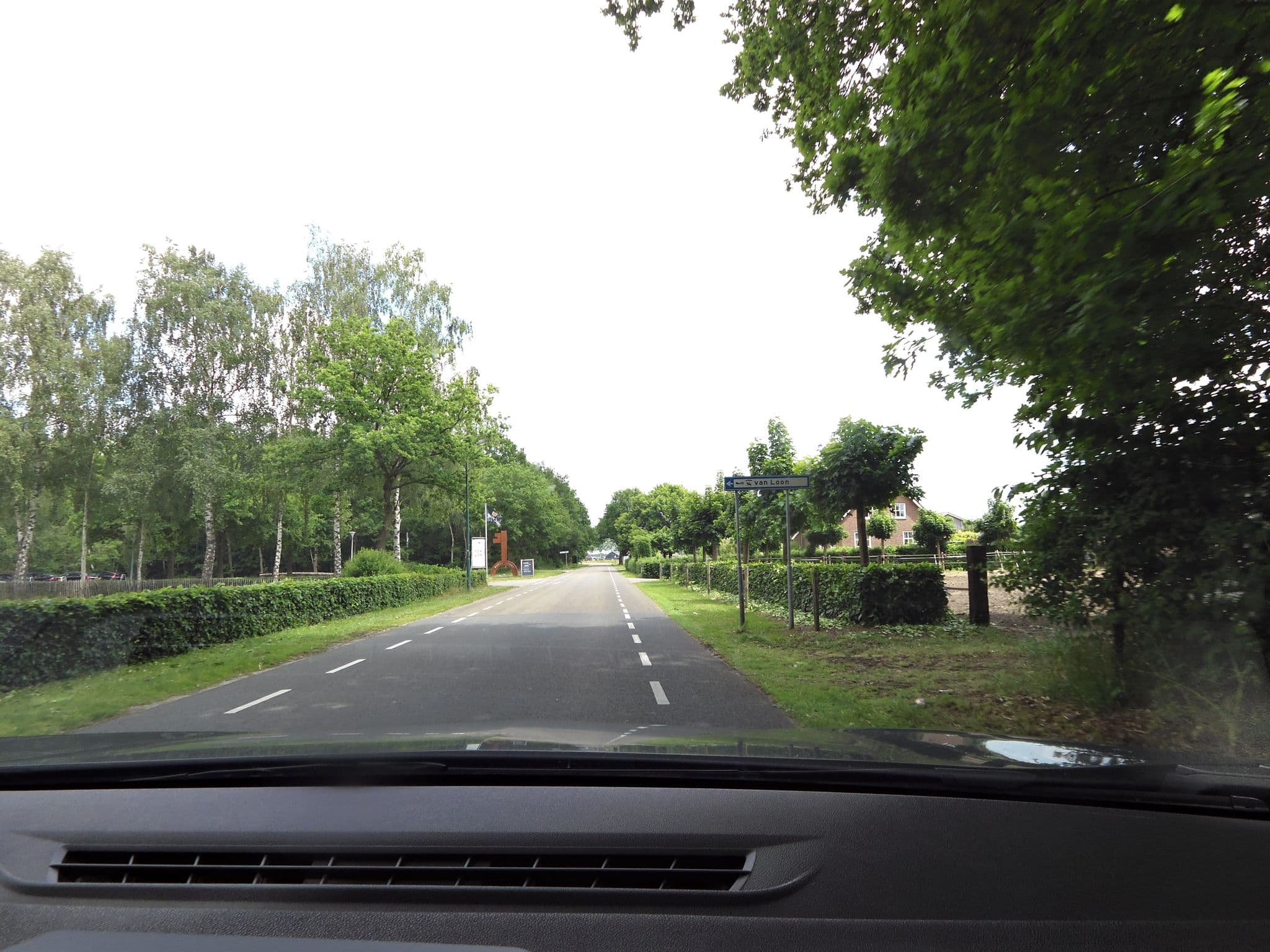 Street view near Manege Van Loon, Loon op Zand — © sander_h (CC BY-SA · Mapillary)