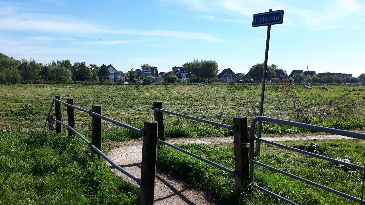 Street view near Landal Waterpark Sneekermeer, Akkrum — © ankeric (CC BY-SA · Mapillary)