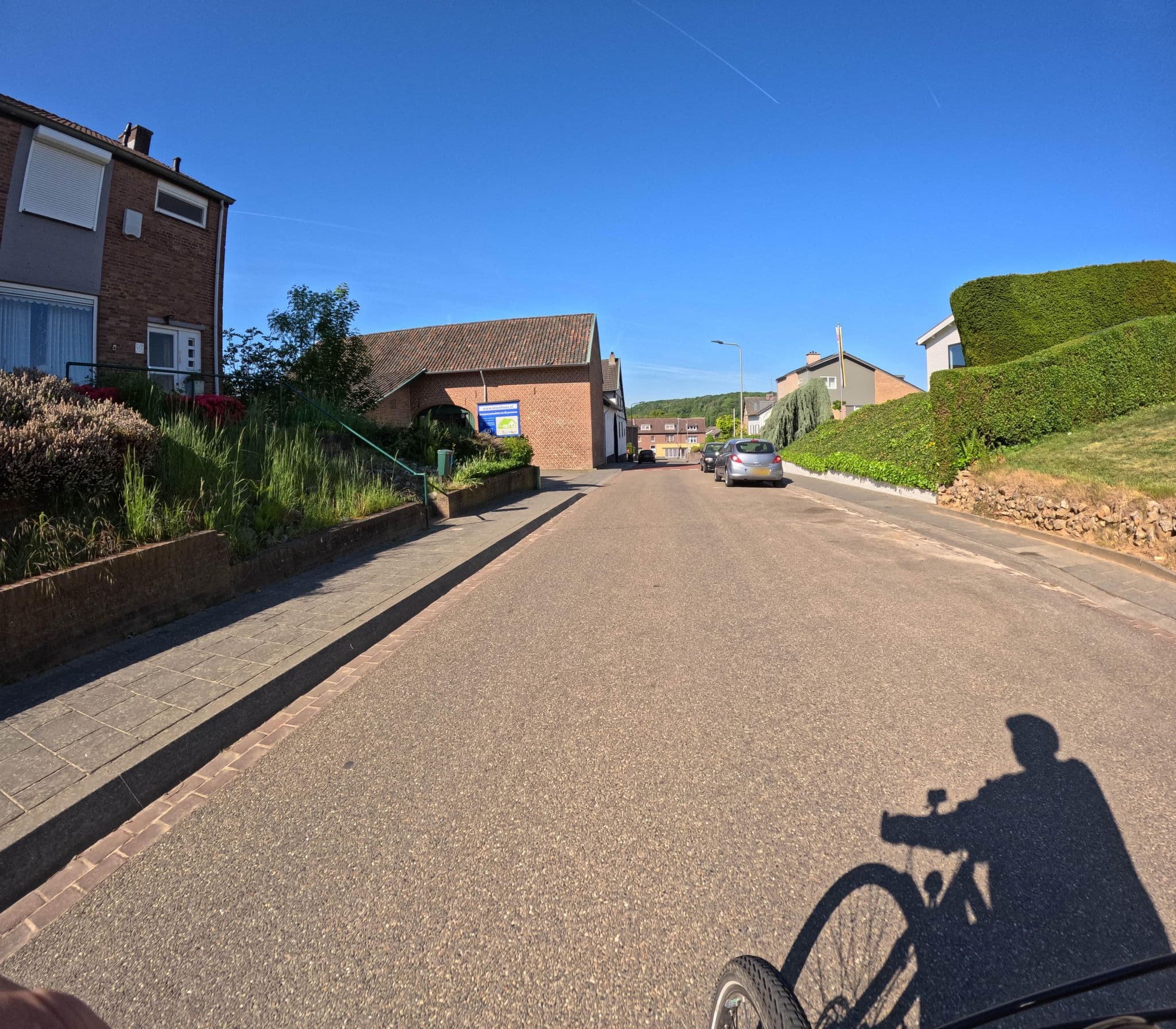 Street view near 't Leienhoes, Wijlre — © madel (CC BY-SA · Mapillary)